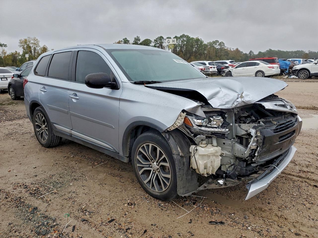 2016 Mitsubishi Outlander Es - zdjęcie 4