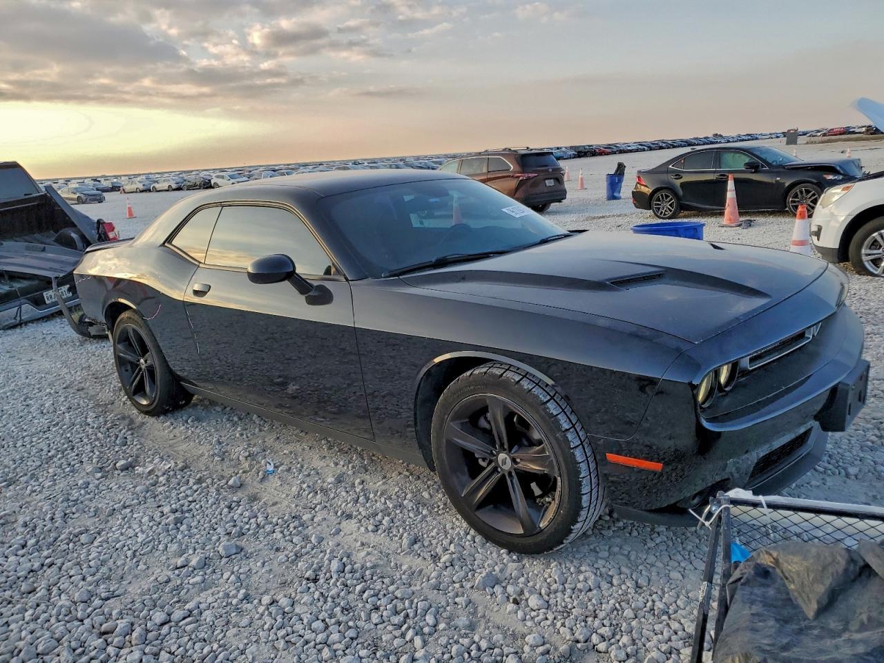 2018 Dodge Challenger Sxt - zdjęcie 4