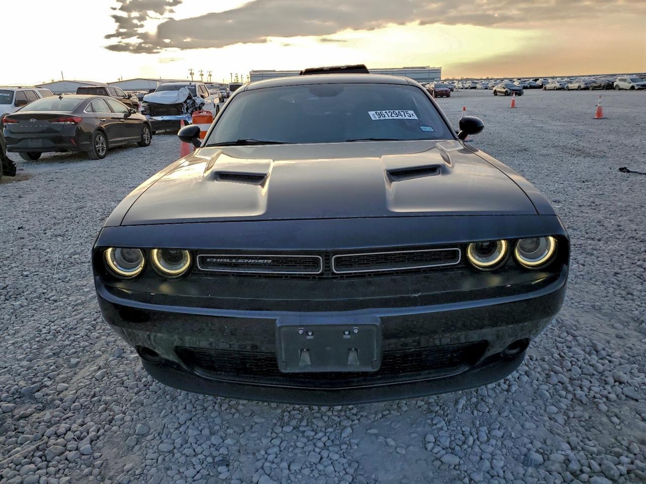 2018 Dodge Challenger Sxt - zdjęcie 5