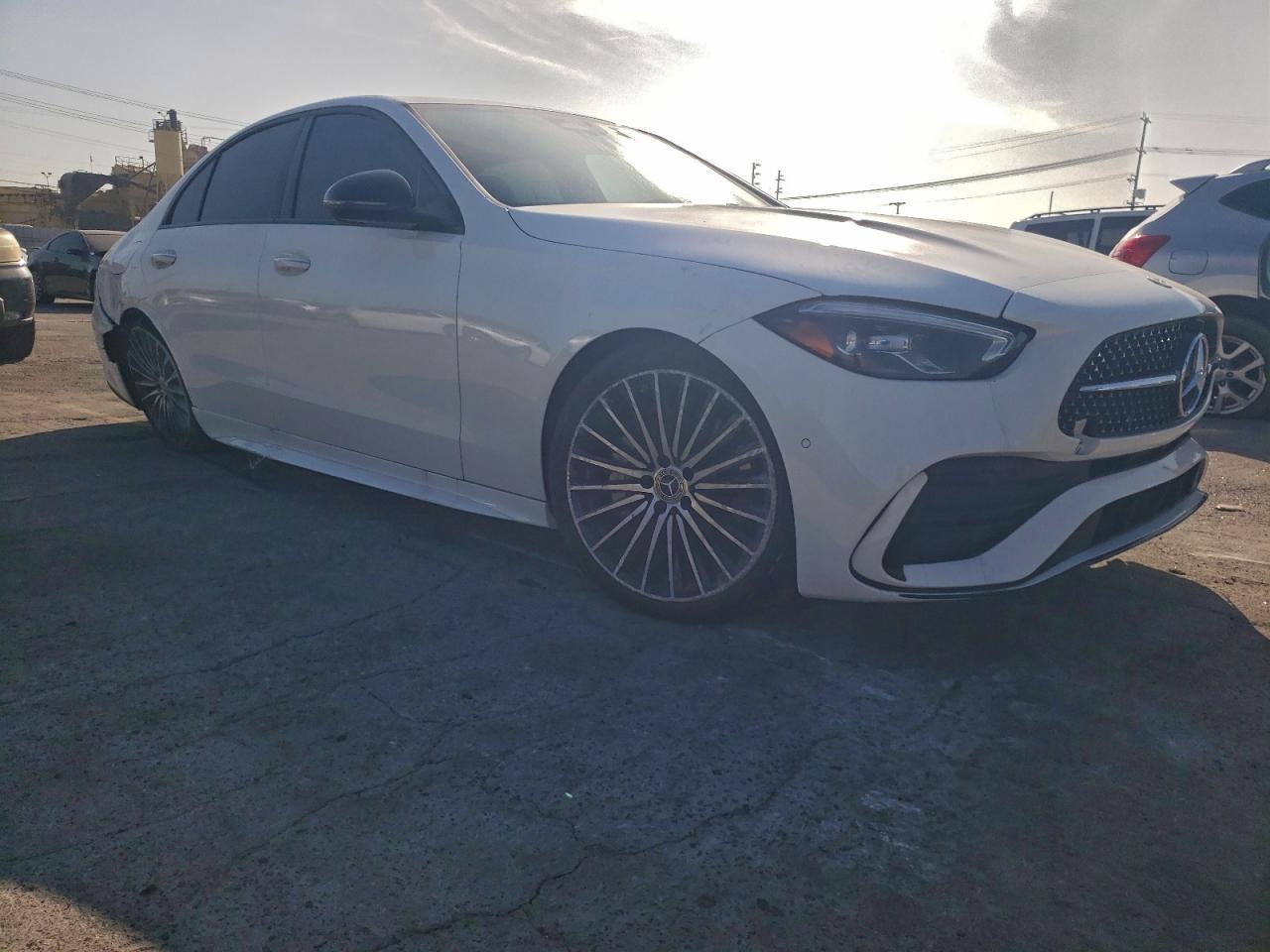 2024 Mercedes-Benz C 300 - zdjęcie 4