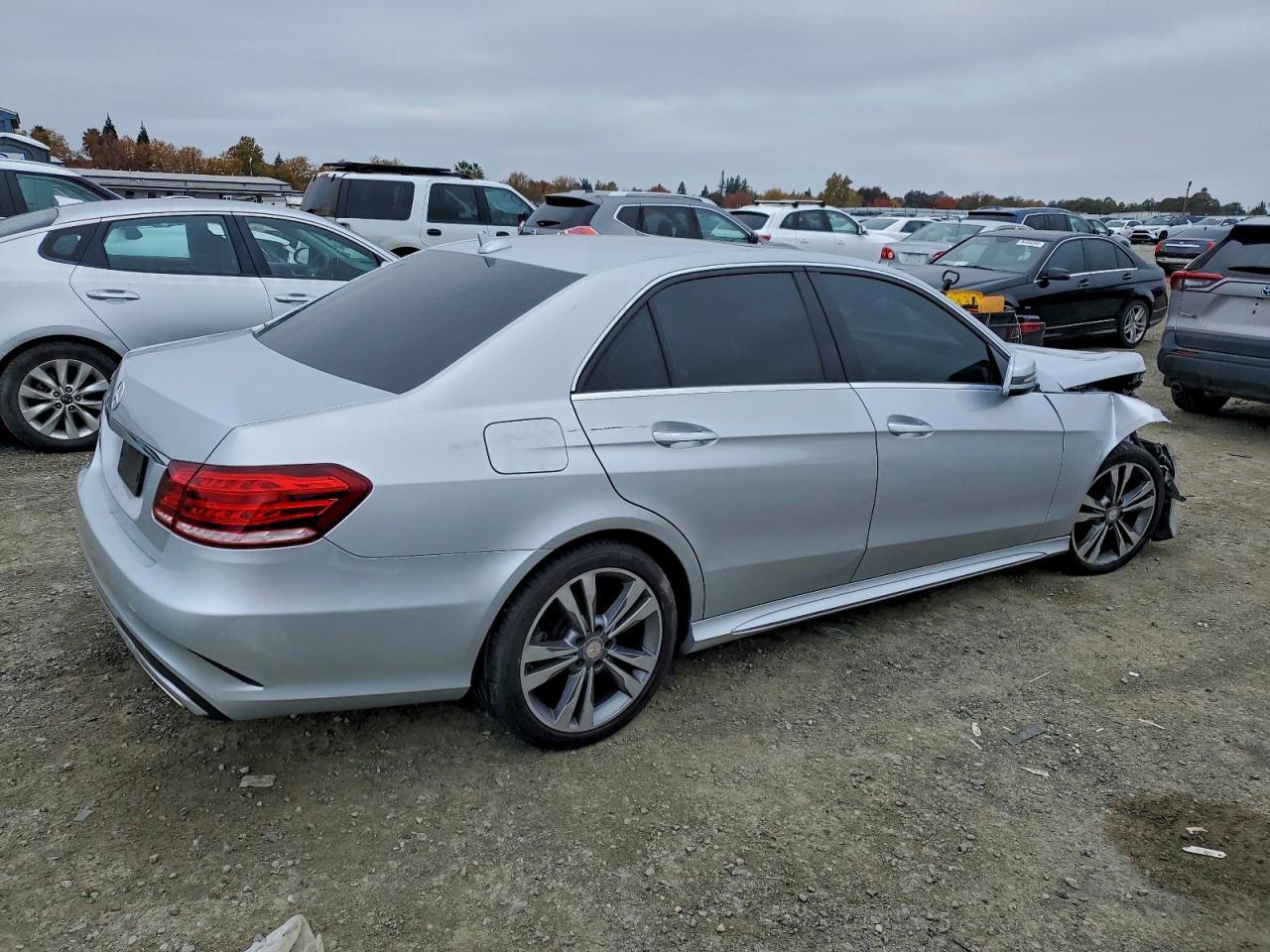 2016 Mercedes-Benz E 350 - zdjęcie 3