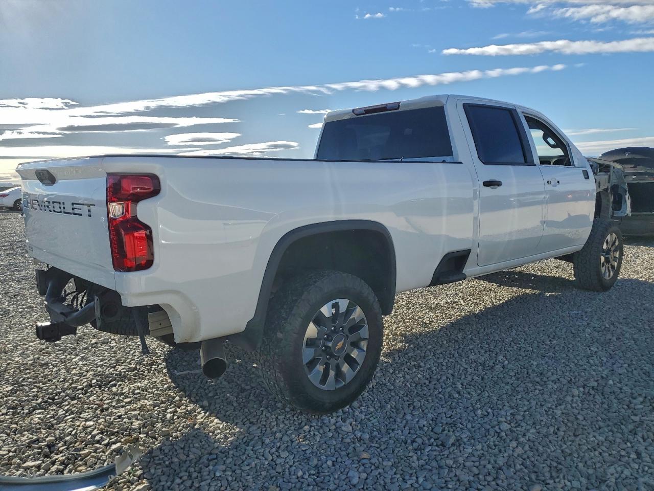 2024 Chevrolet Silverado K2500 Custom - zdjęcie 3