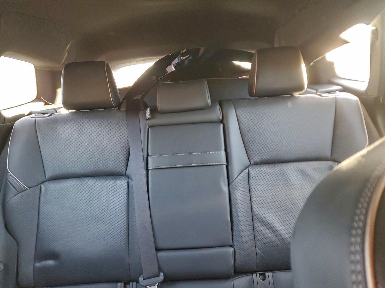 2025 Toyota Crown Signia Xle - zdjęcie 10