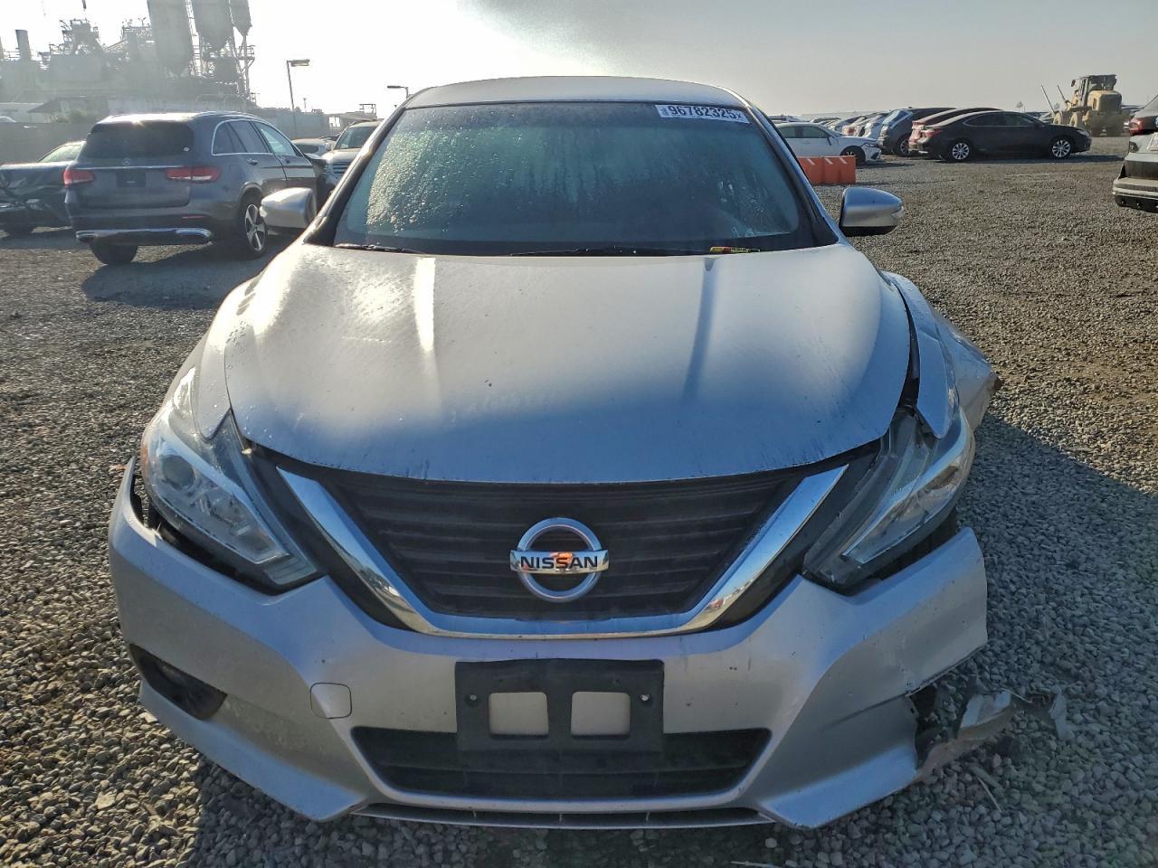 2018 Nissan Altima 2.5 - zdjęcie 5