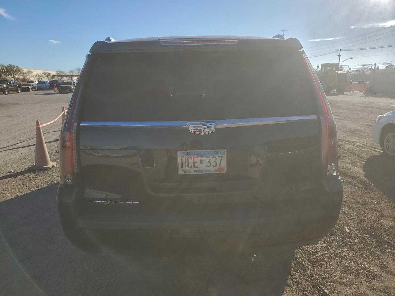 2016 Cadillac Escalade Platinum - zdjęcie 6