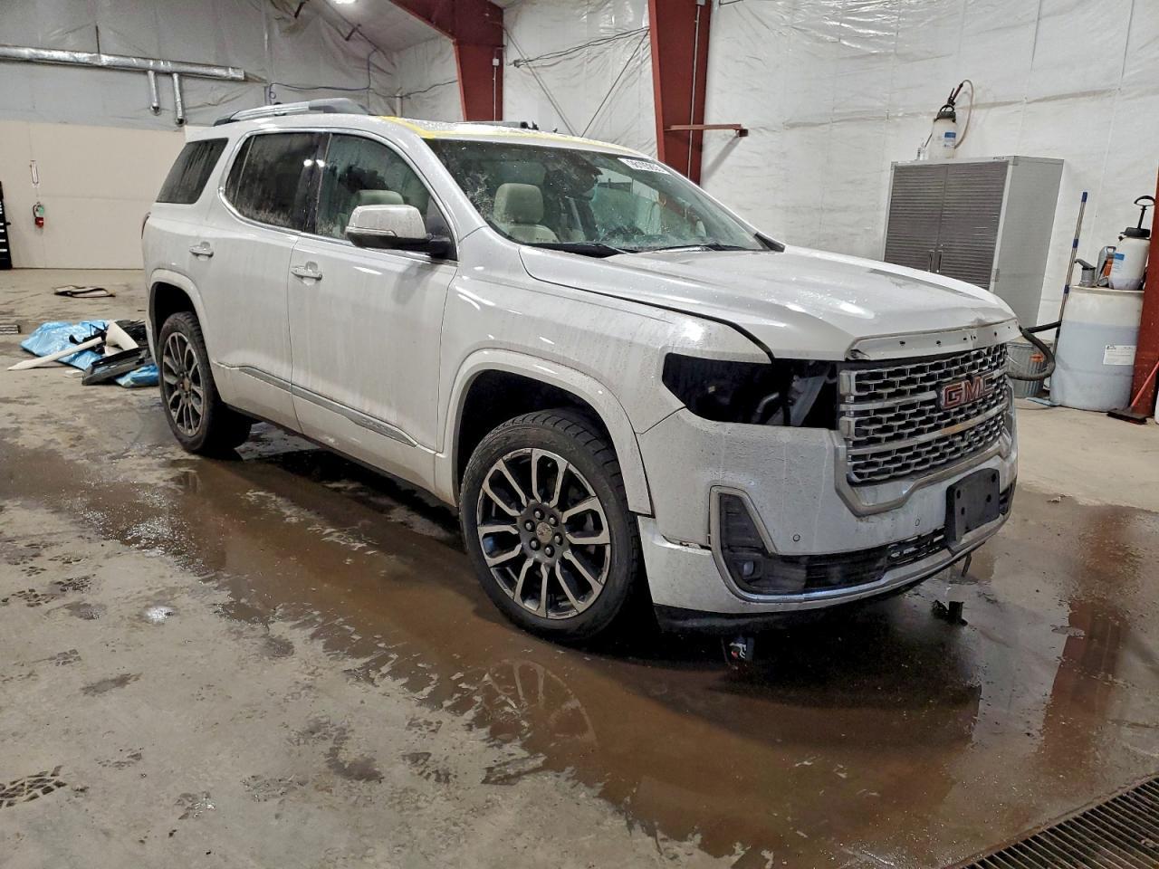 2020 GMC Acadia Denali - zdjęcie 4