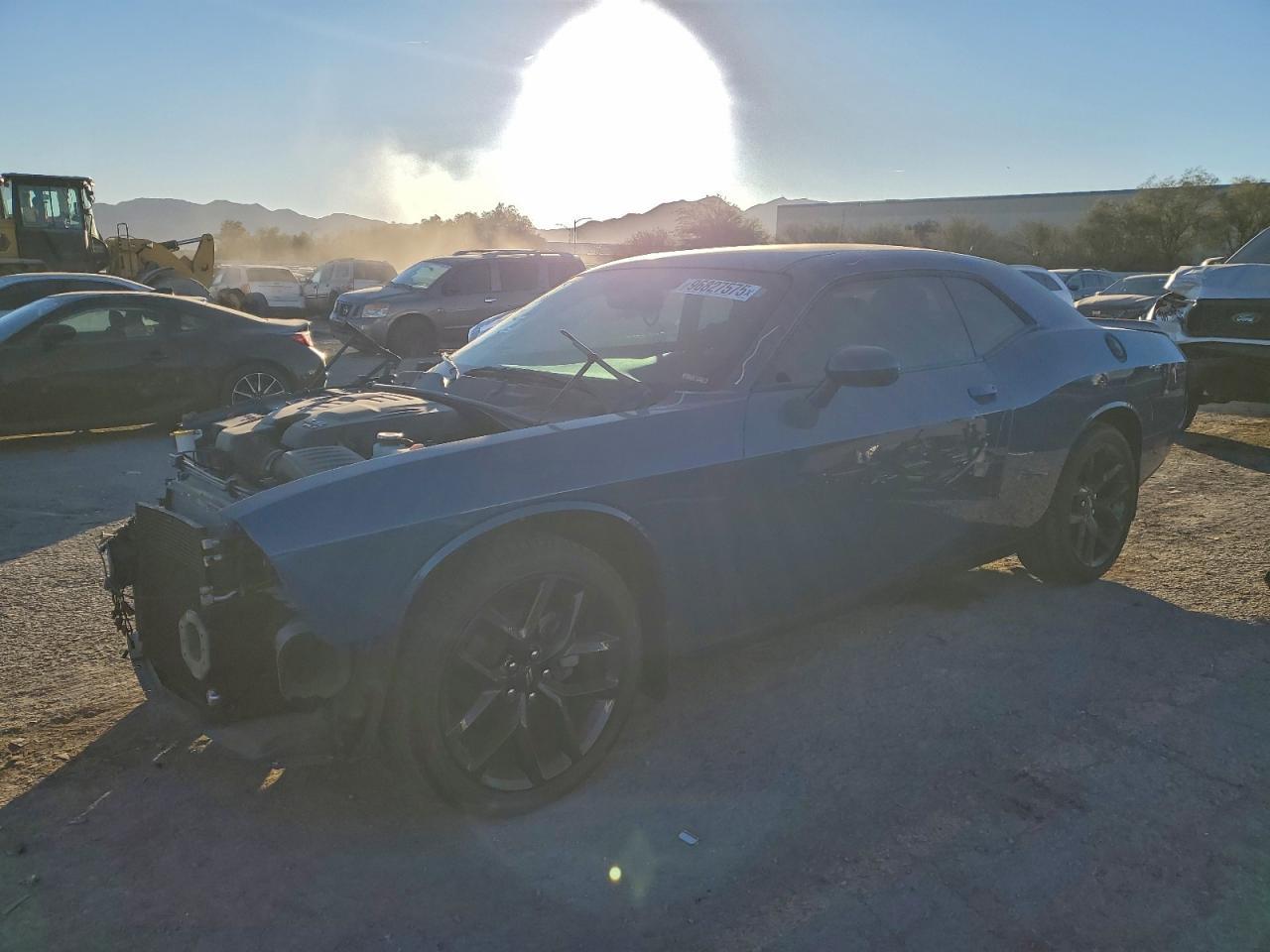 2022 Dodge Challenger Sxt - zdjęcie główne