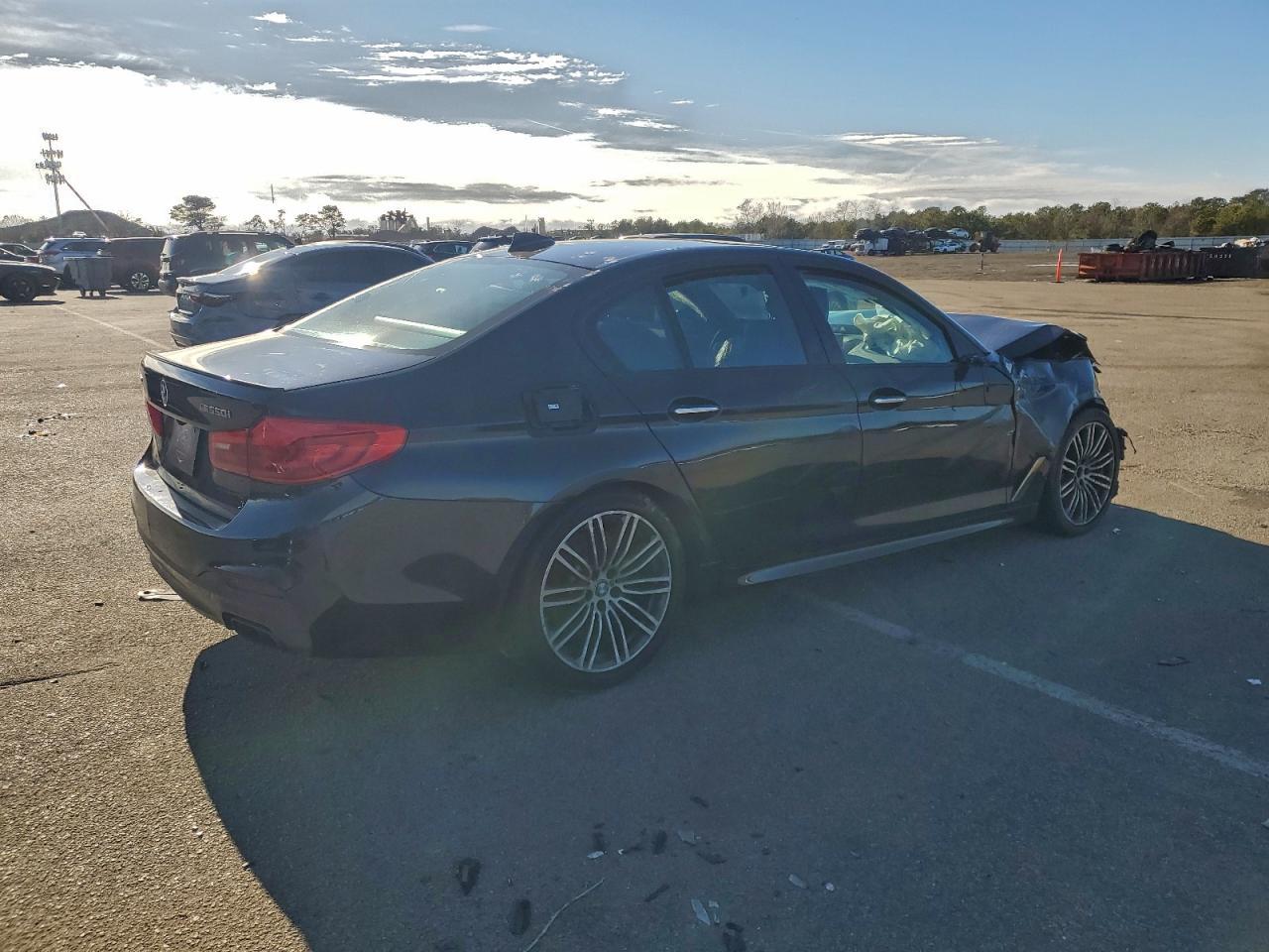 2018 BMW M550Xi - zdjęcie 3