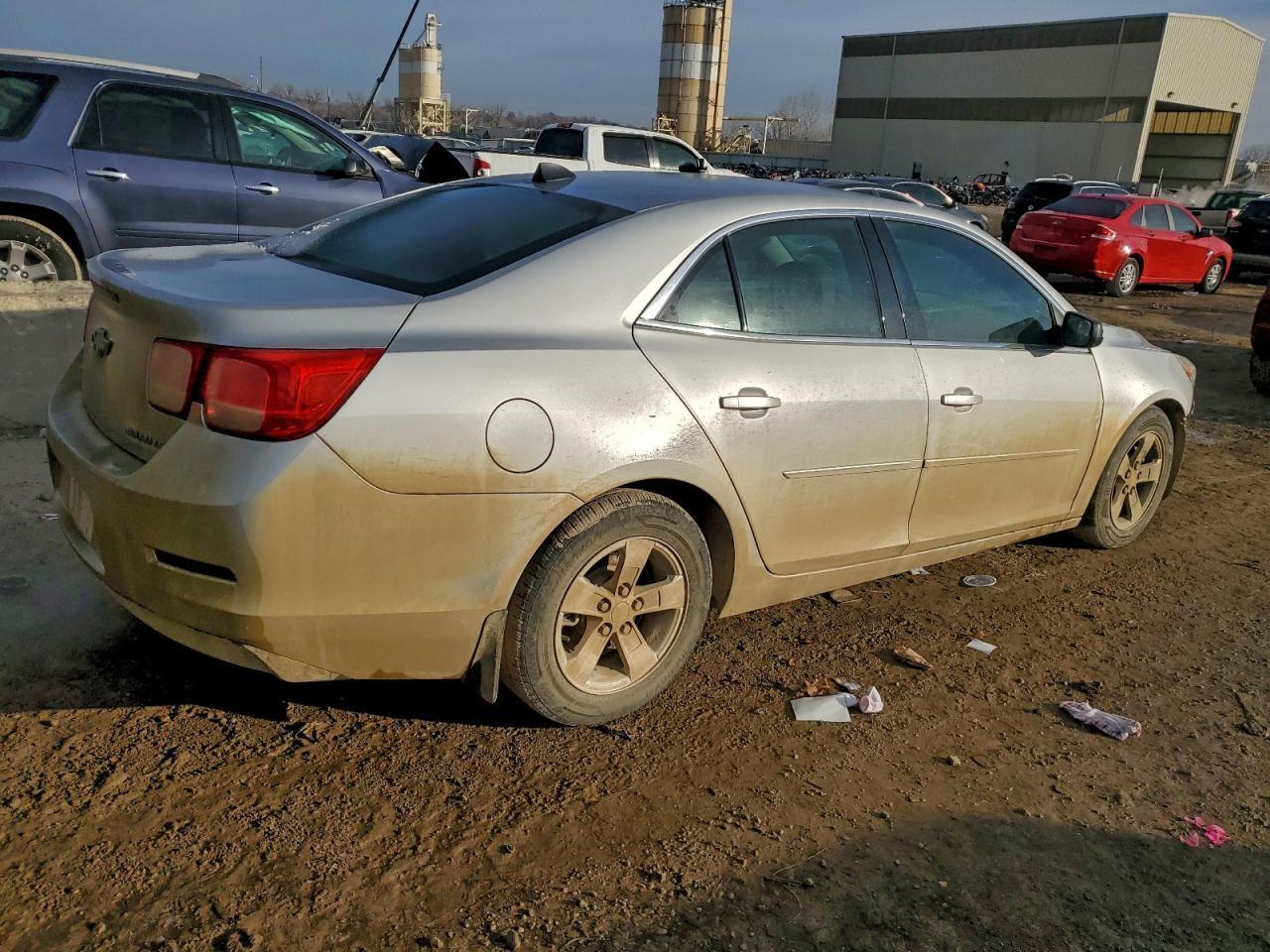 2014 Chevrolet Malibu Ls - zdjęcie 3