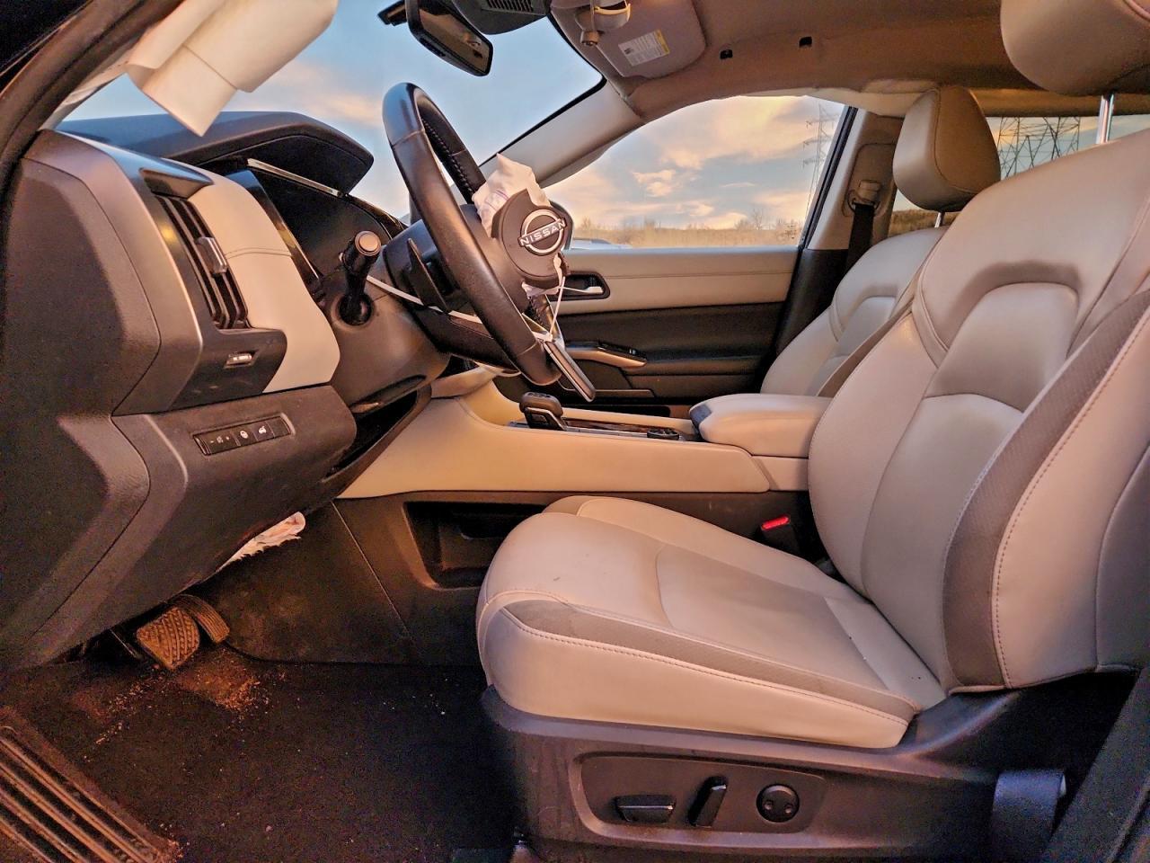 2023 Nissan Pathfinder Sl - zdjęcie 7