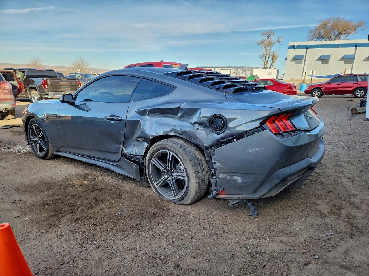 2025 Ford Mustang - zdjęcie 2