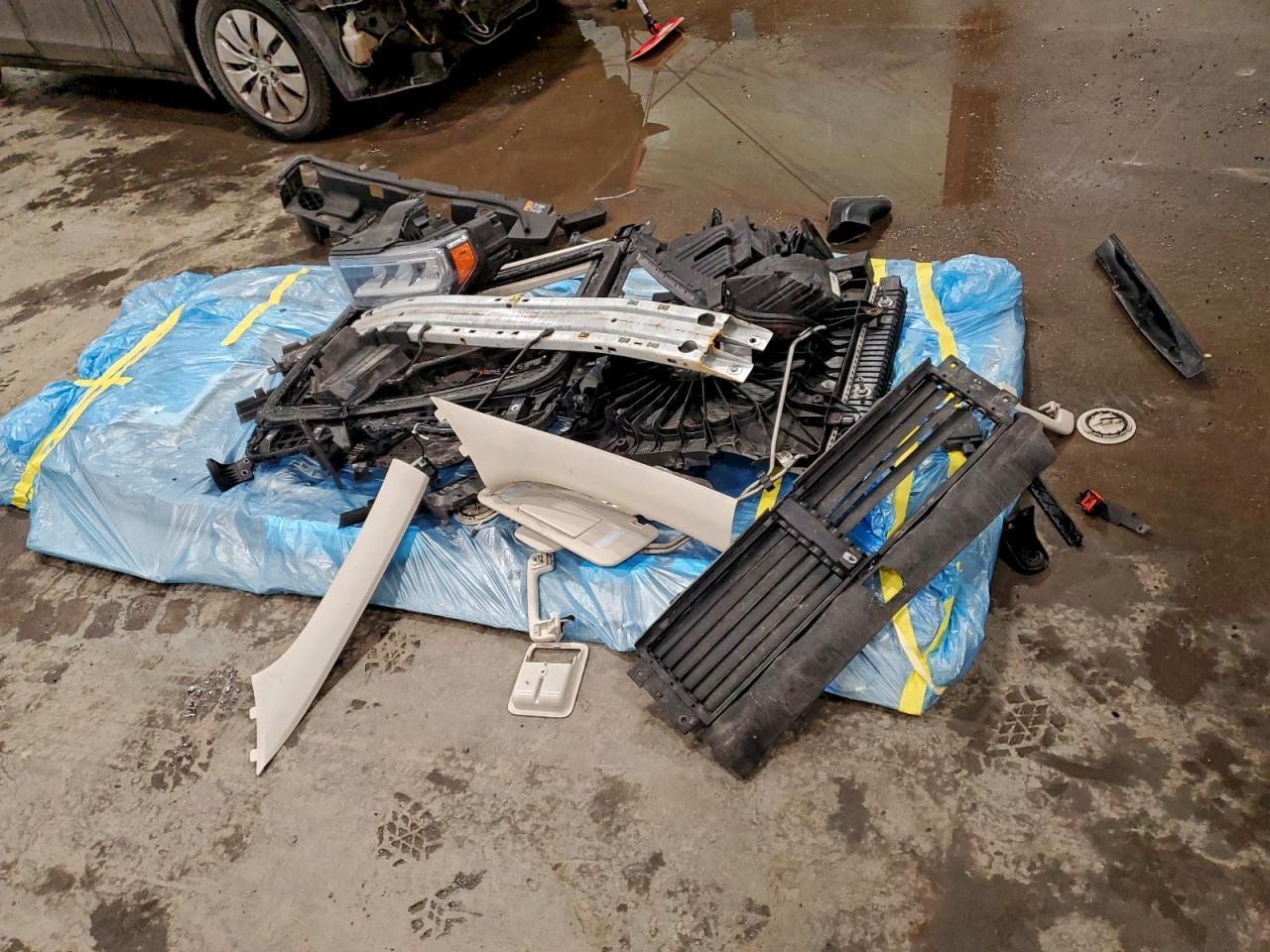 2020 GMC Acadia Denali - zdjęcie 13