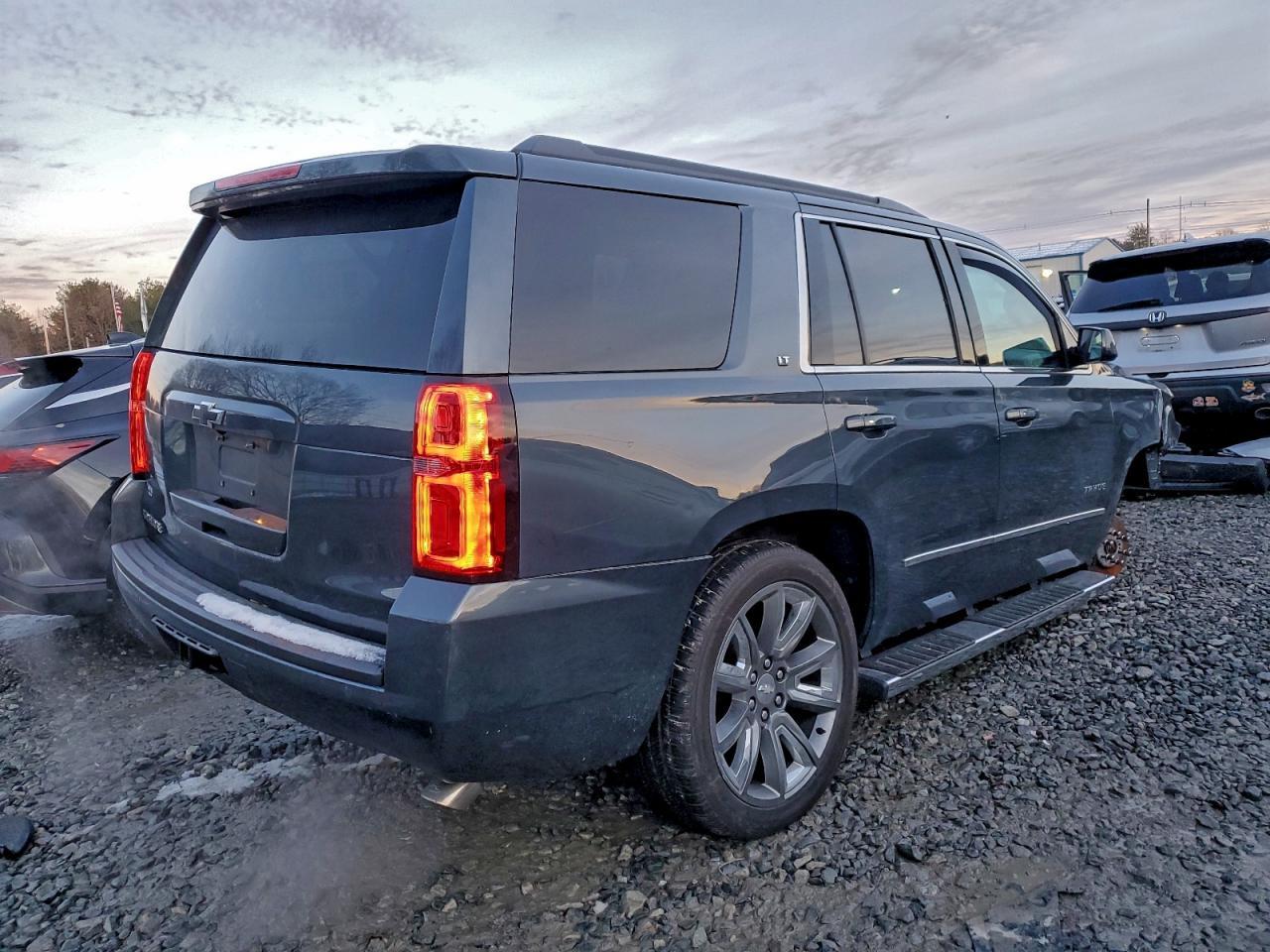 2019 Chevrolet Tahoe K1500 Lt - zdjęcie 3
