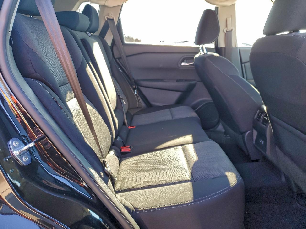 2024 Nissan Rogue Sv - zdjęcie 11