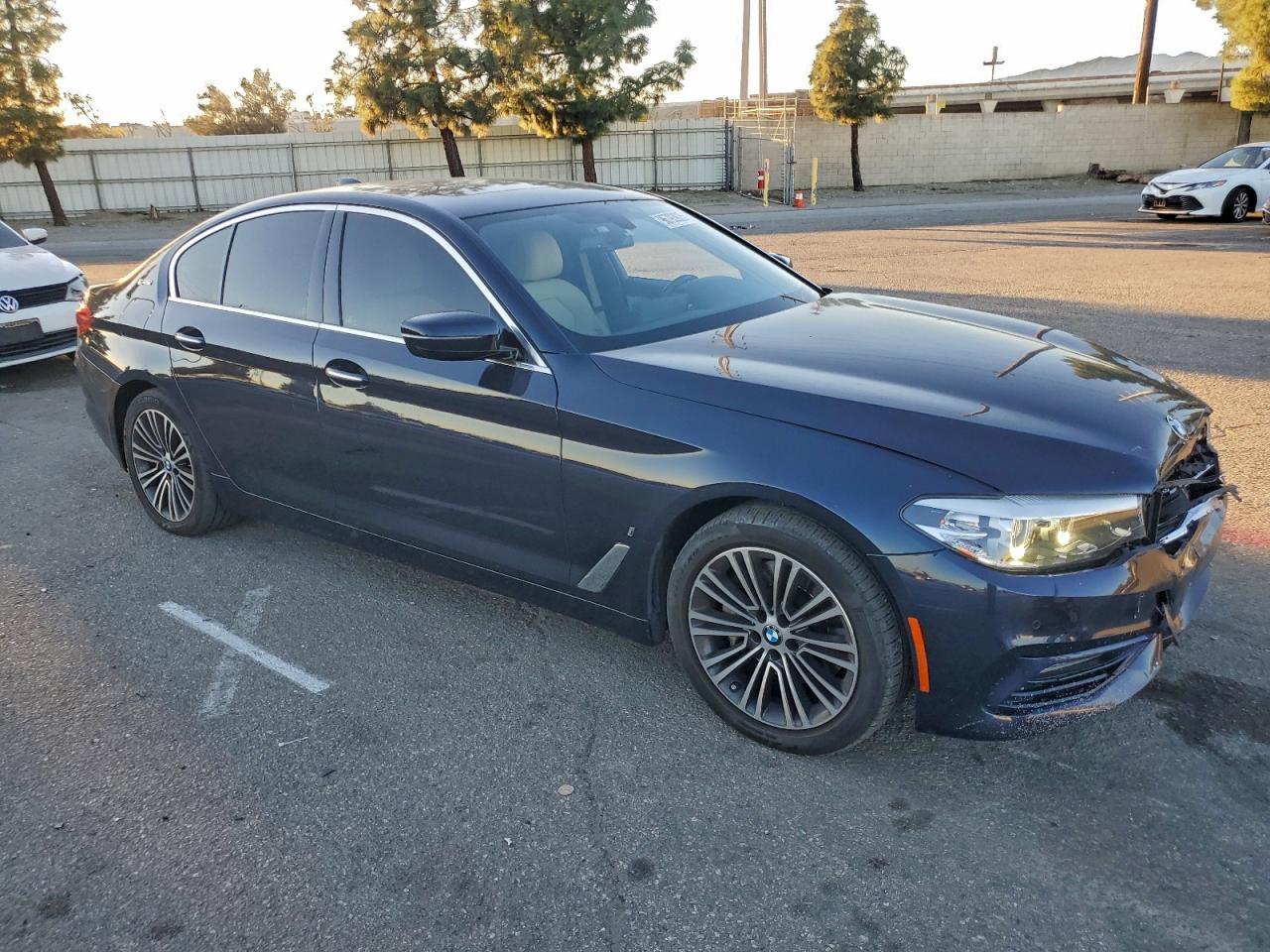 2018 BMW 530Xe - zdjęcie 4