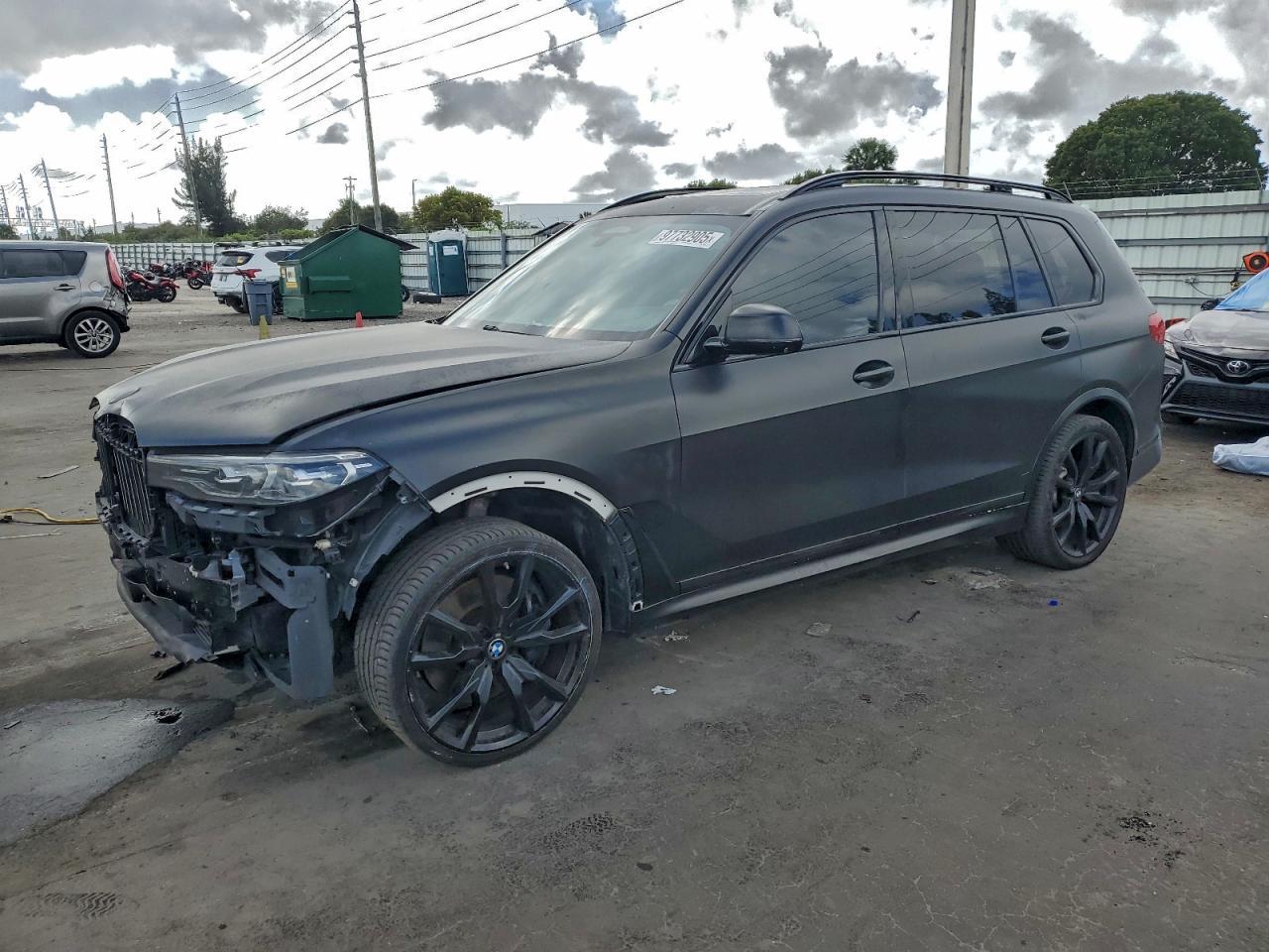 2019 BMW X7 xDrive40I - zdjęcie główne