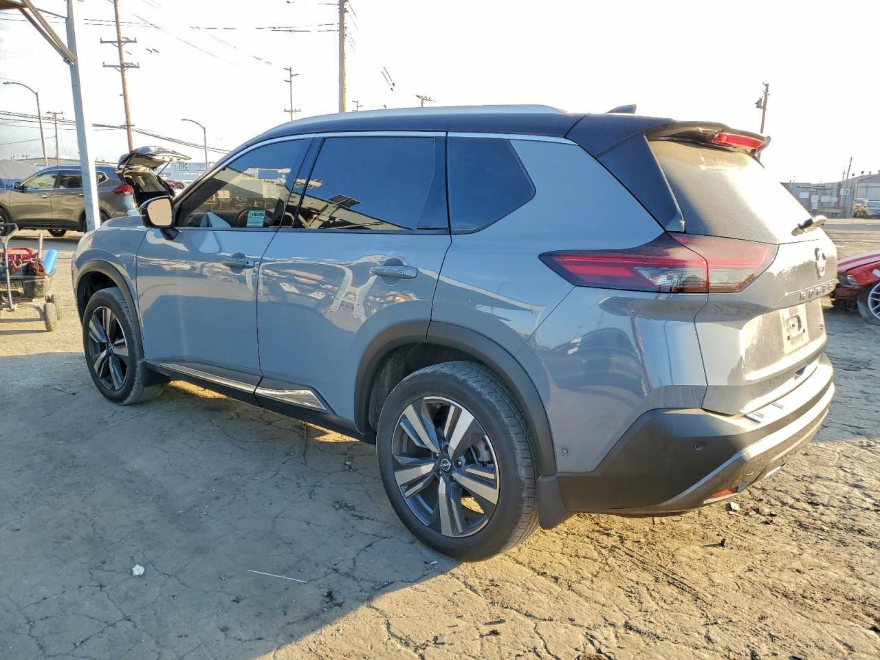 2023 Nissan Rogue Sl - zdjęcie 2