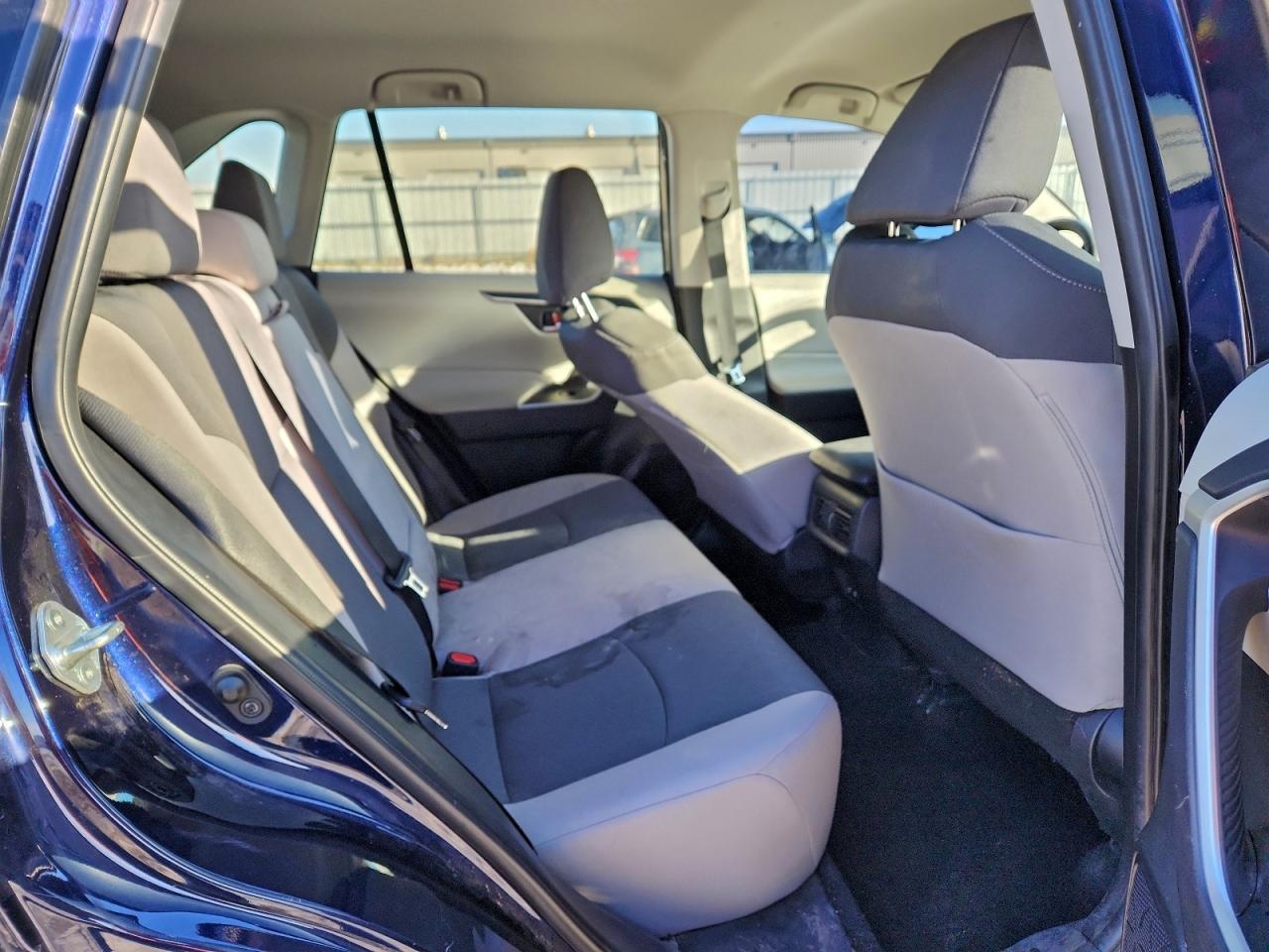 2021 Toyota Rav4 Xle - zdjęcie 11