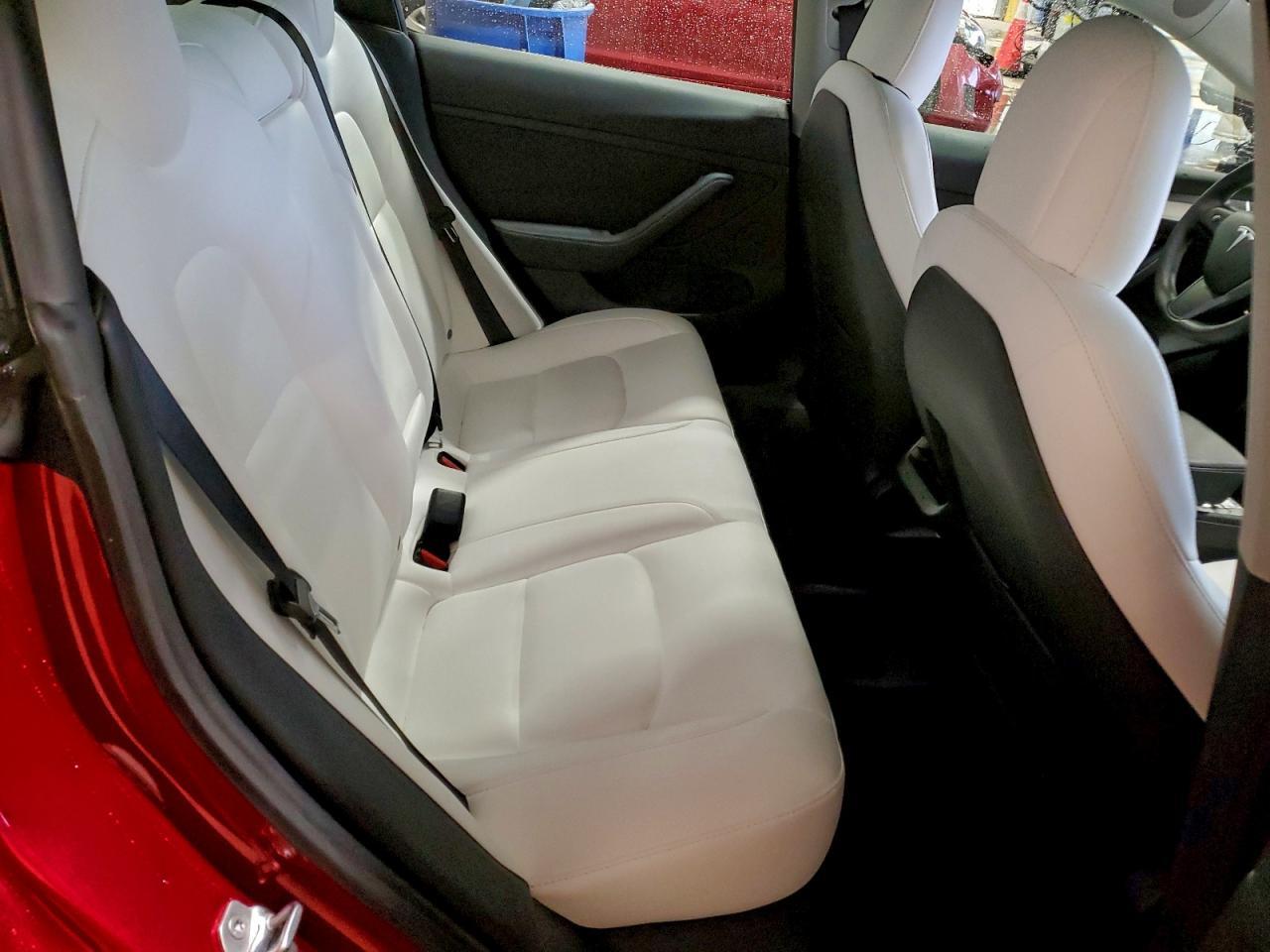 2021 Tesla Model 3 - zdjęcie 10