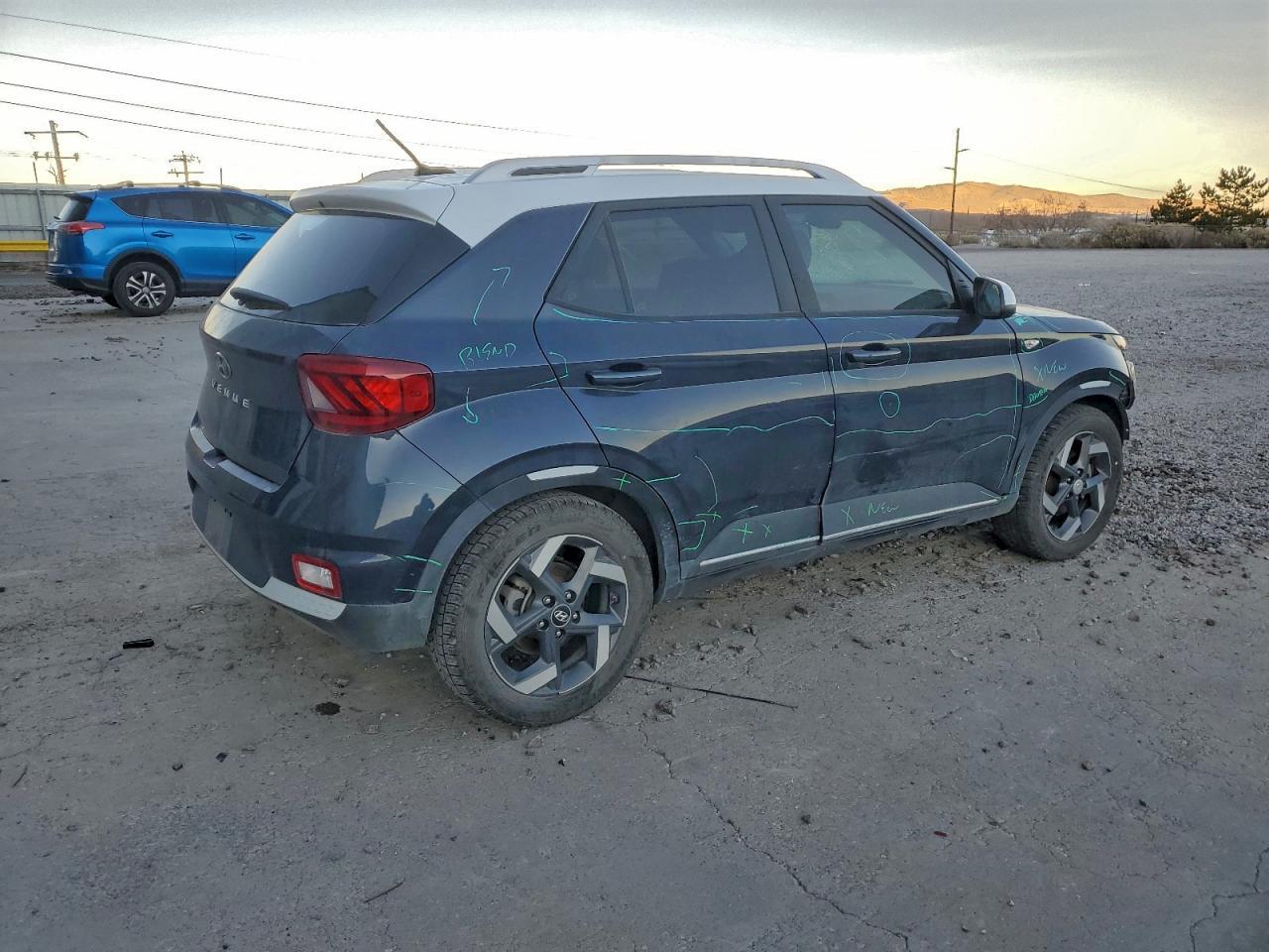 2023 Hyundai Venue Sel - zdjęcie 3