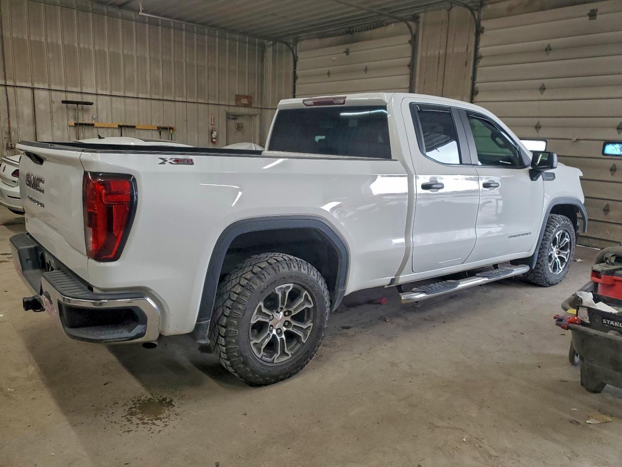 2020 GMC Sierra K1500 - zdjęcie 3