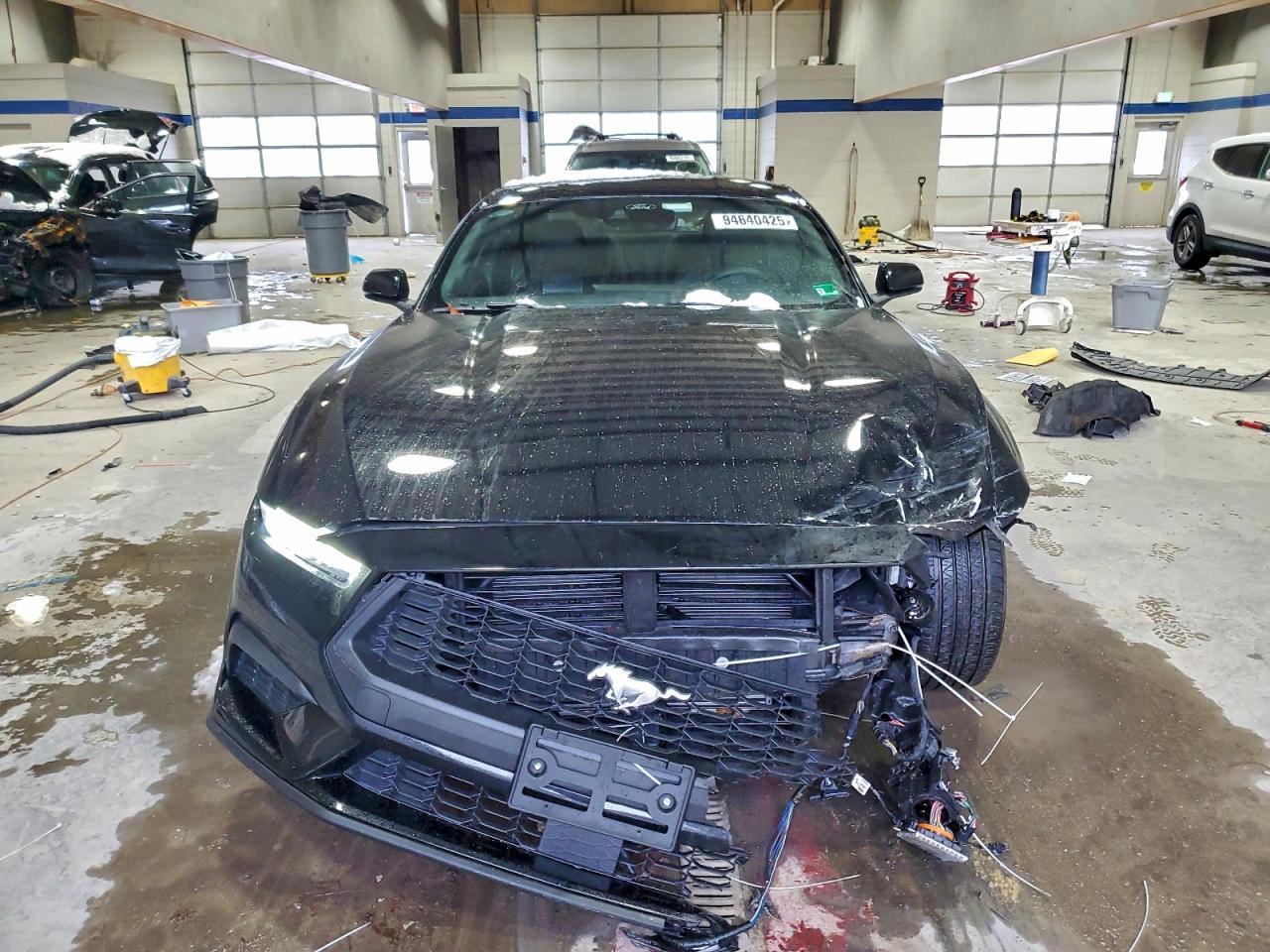 Ford Mustang - zdjęcie 5