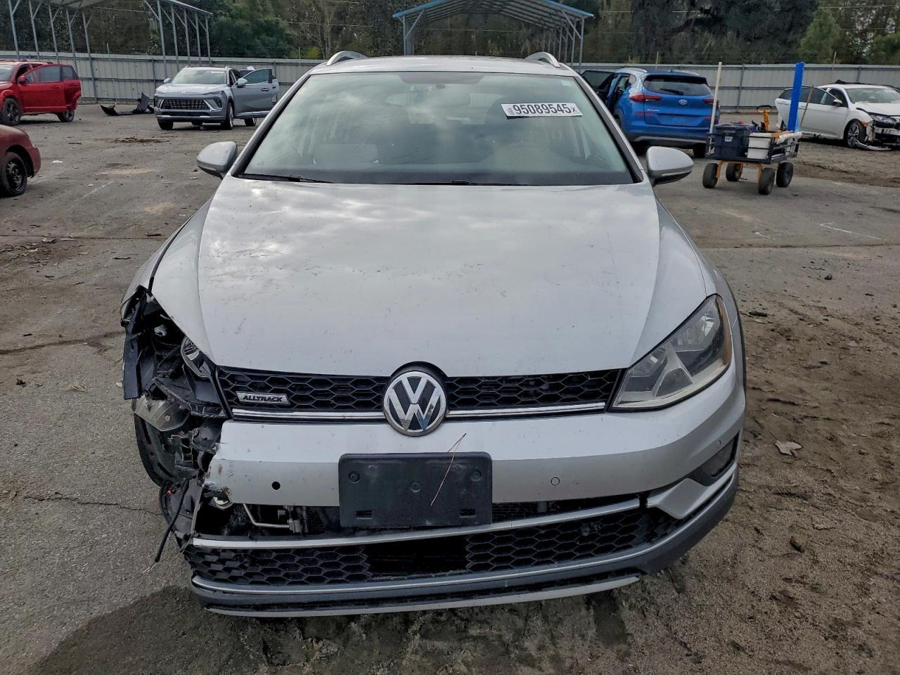 2017 Volkswagen Golf Alltrack S - zdjęcie 5