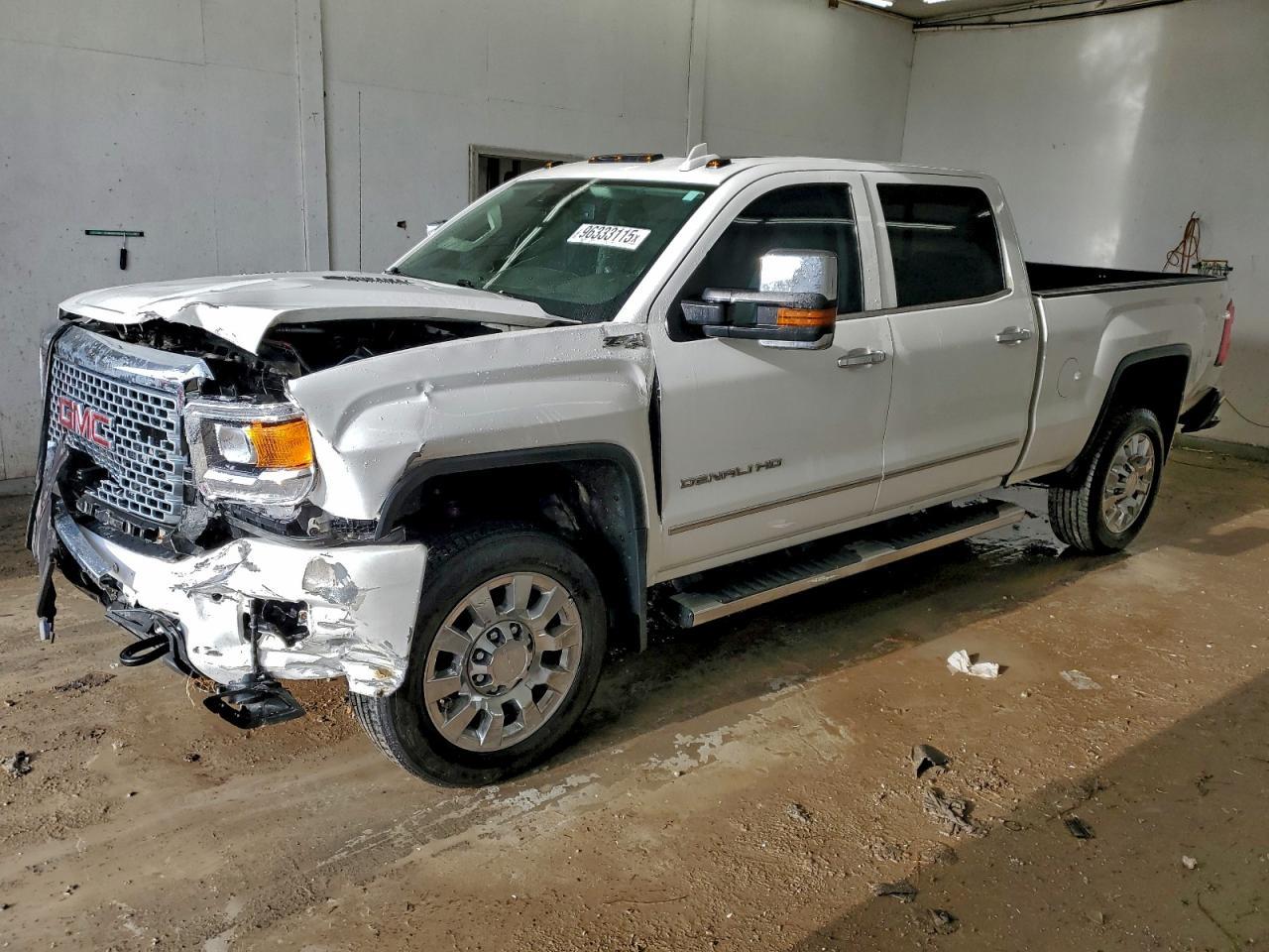 2015 GMC Sierra K2500 Denali - zdjęcie główne
