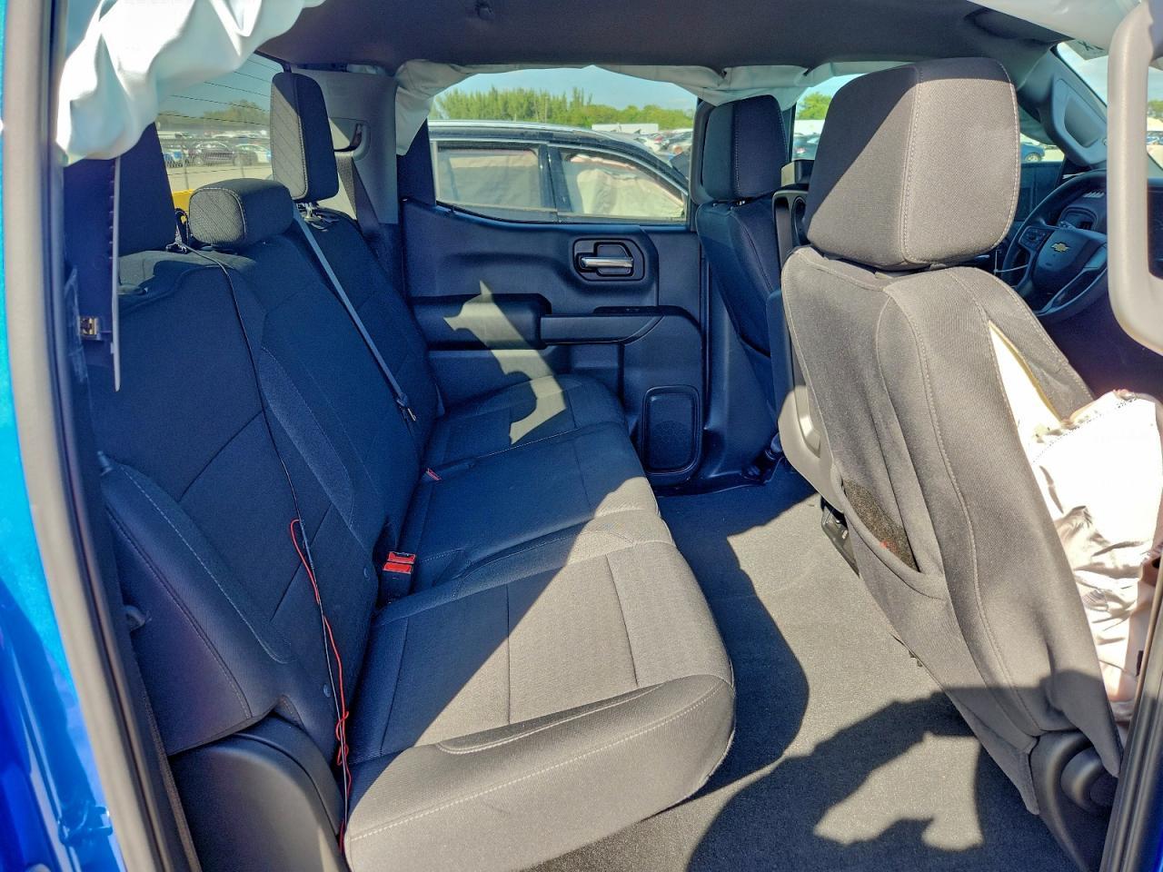 2025 Chevrolet Silverado C1500 Custom - zdjęcie 11