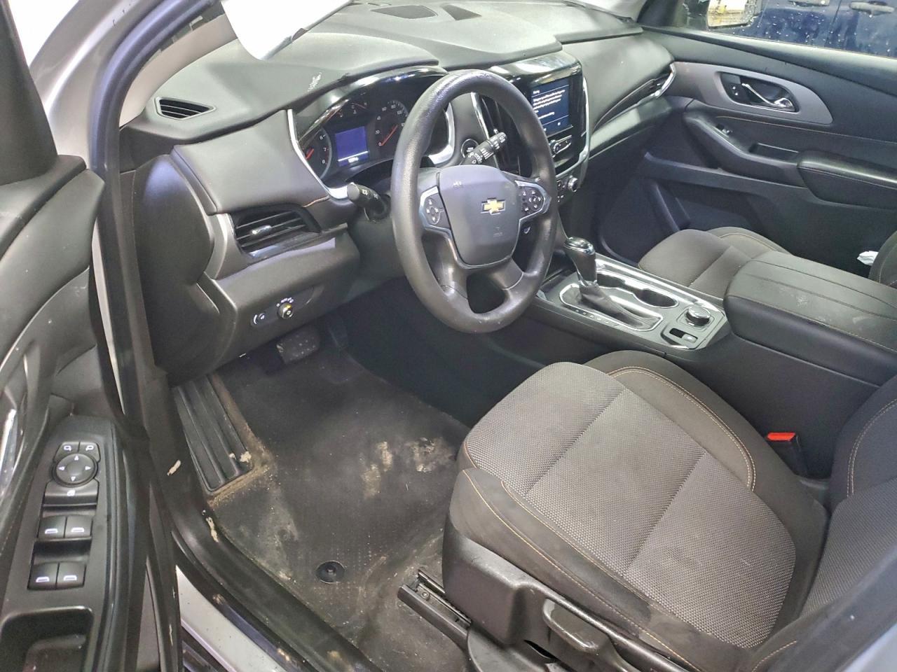 2020 Chevrolet Traverse Ls - zdjęcie 8