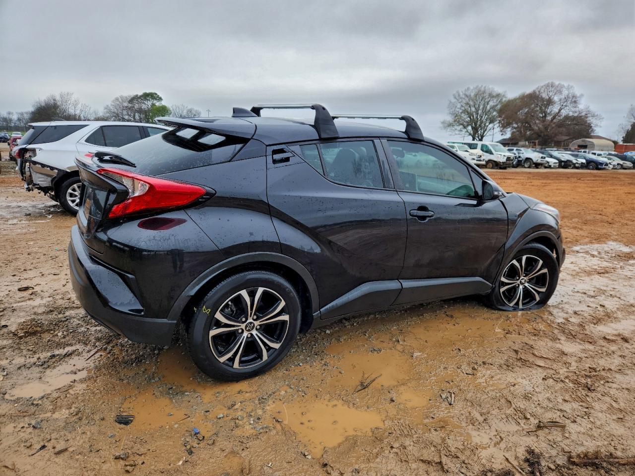 2021 Toyota C-Hr Xle - zdjęcie 3
