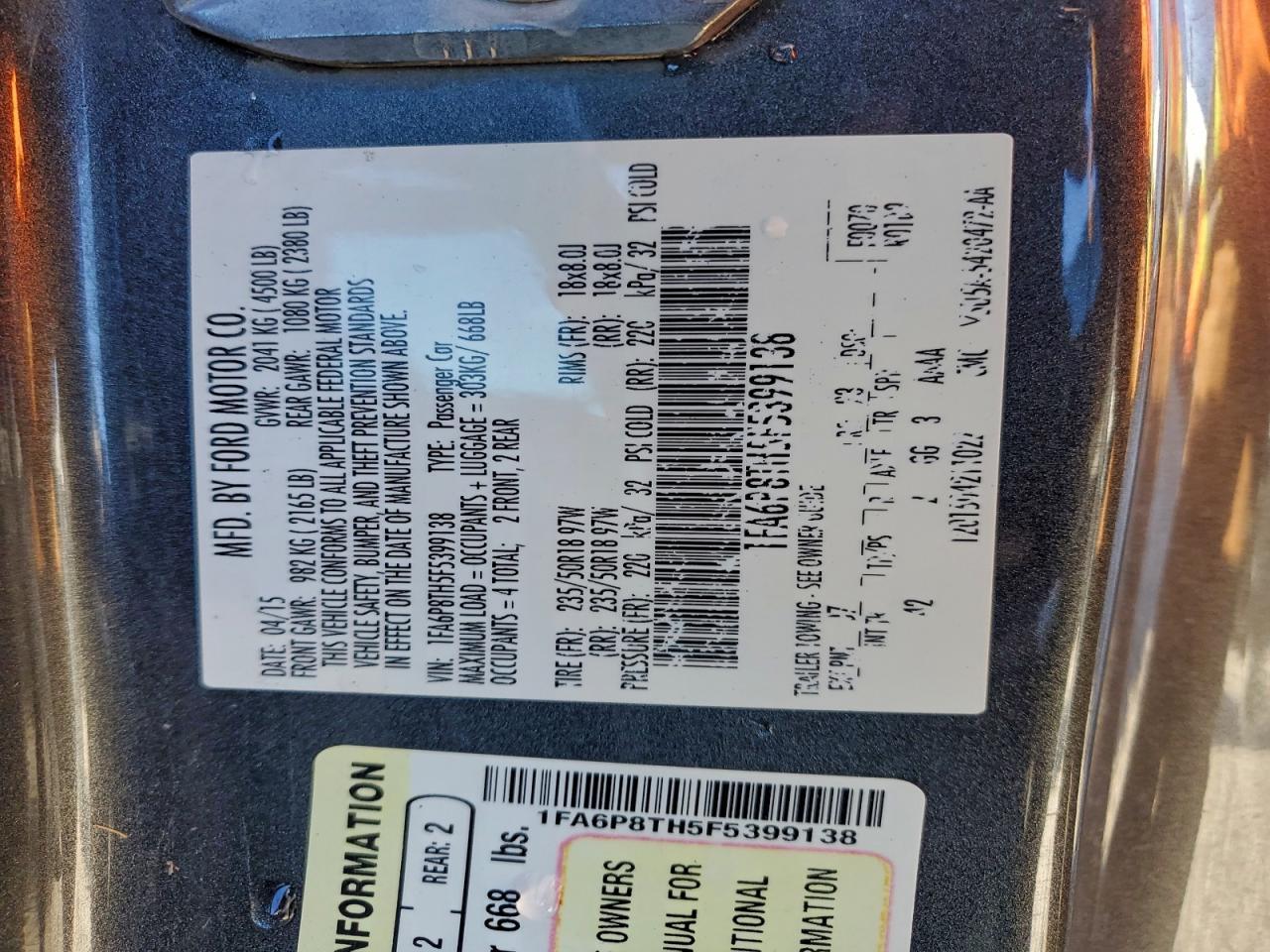 2015 Ford Mustang - zdjęcie 12