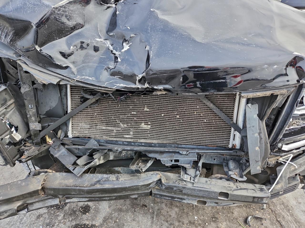 2016 Chevrolet Tahoe C1500 Ls - zdjęcie 11