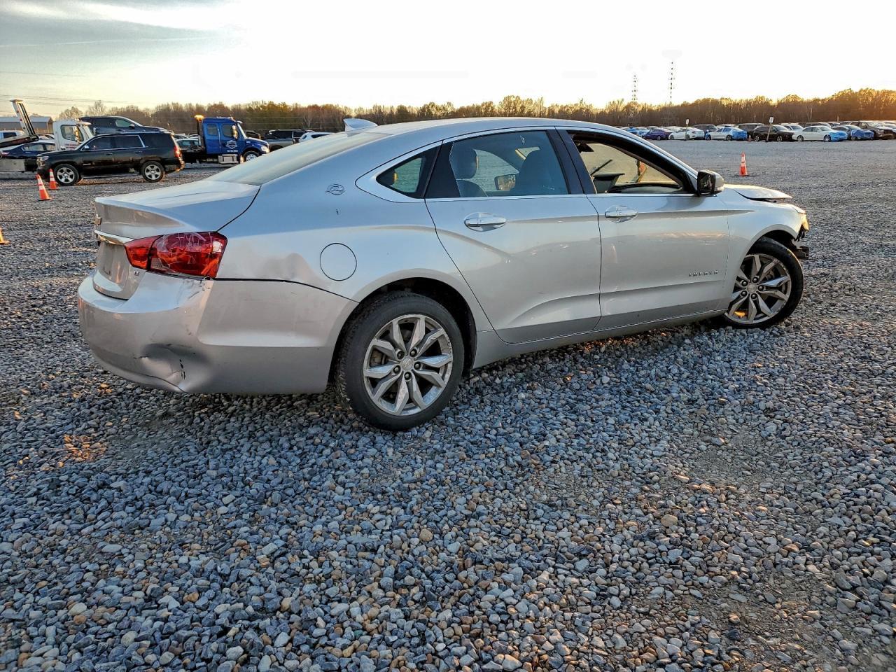 2019 Chevrolet Impala Lt - zdjęcie 3