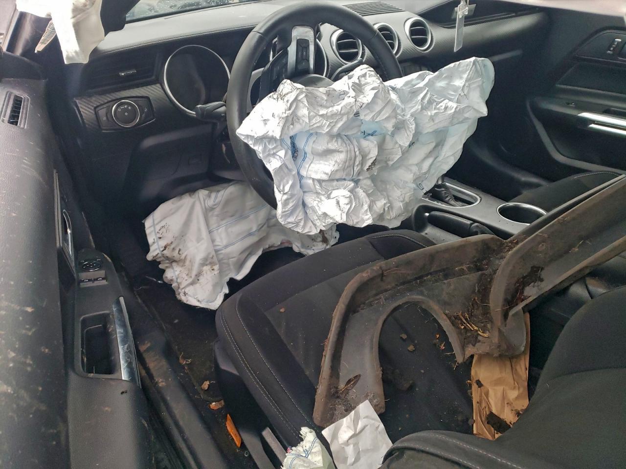 2019 Ford Mustang - zdjęcie 8