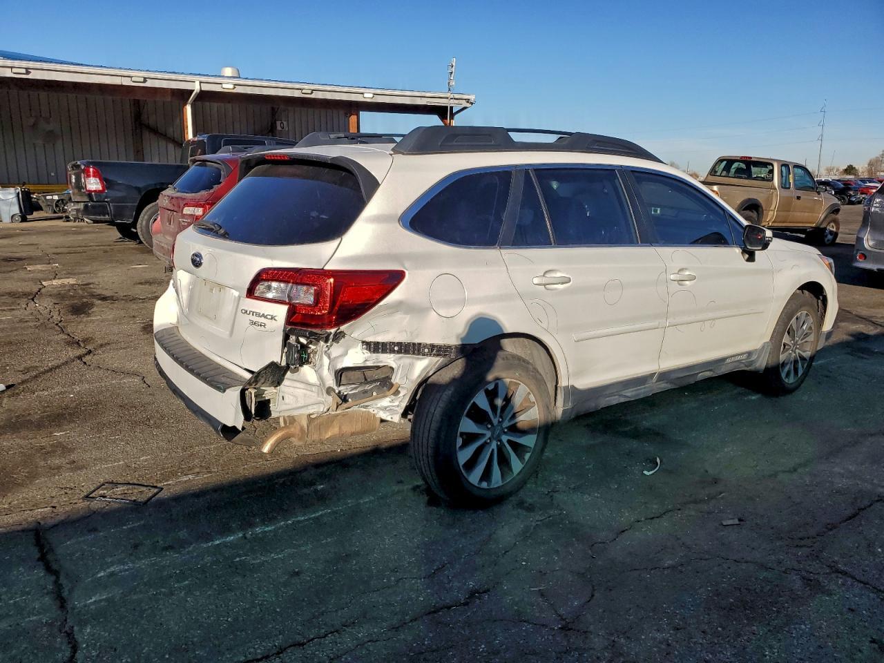 2015 Subaru Outback 3.6R Limited - zdjęcie 3
