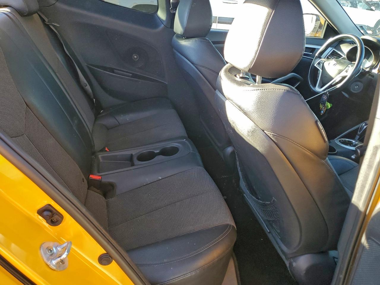 2015 Hyundai Veloster - zdjęcie 10