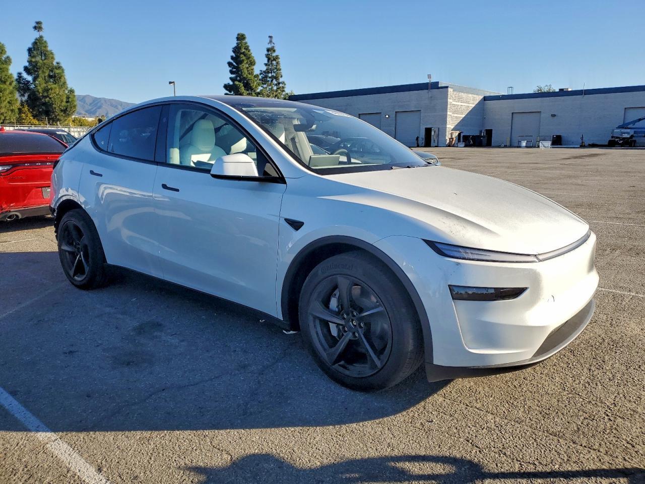 2026 Tesla Model Y - zdjęcie 4