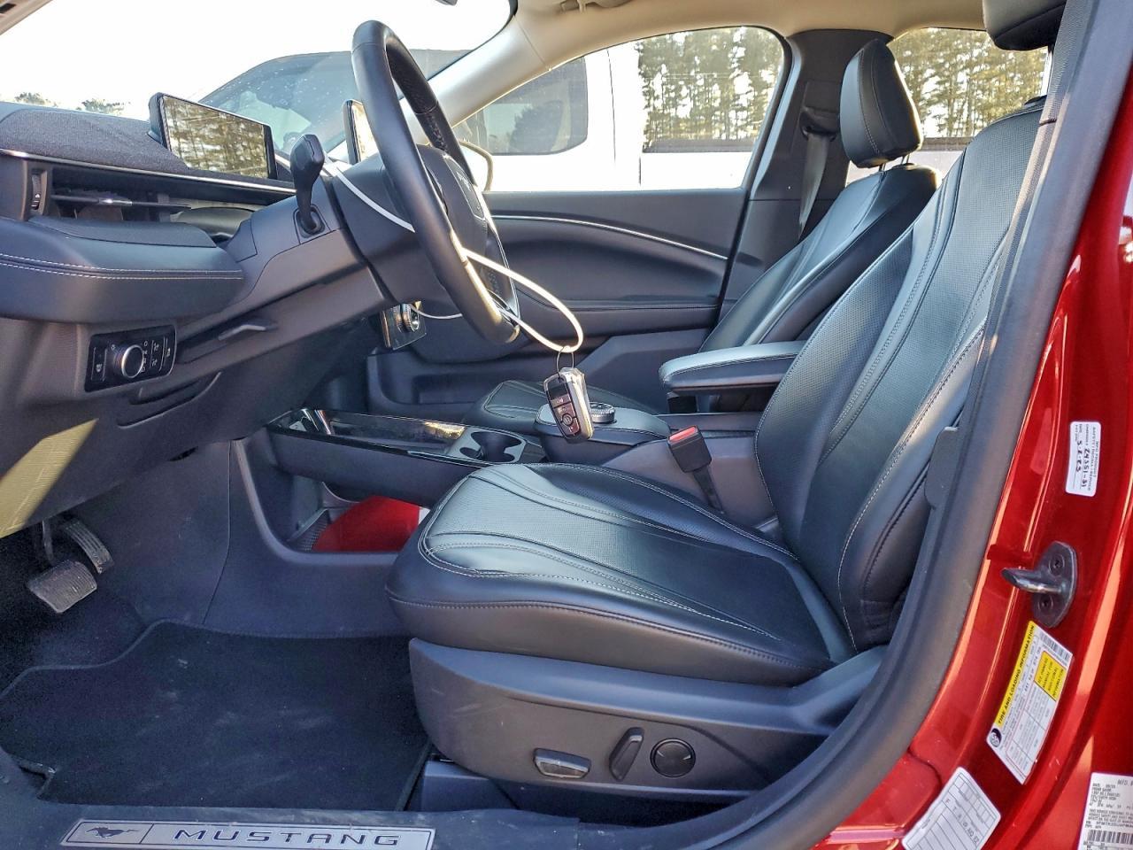 2023 Ford Mustang Mach-E Premium - zdjęcie 7