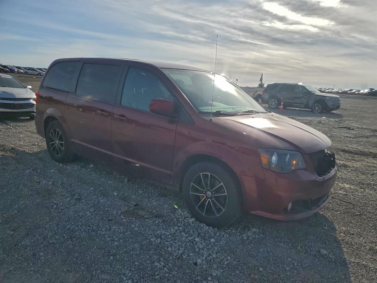 2019 Dodge Grand Caravan Gt - zdjęcie 4