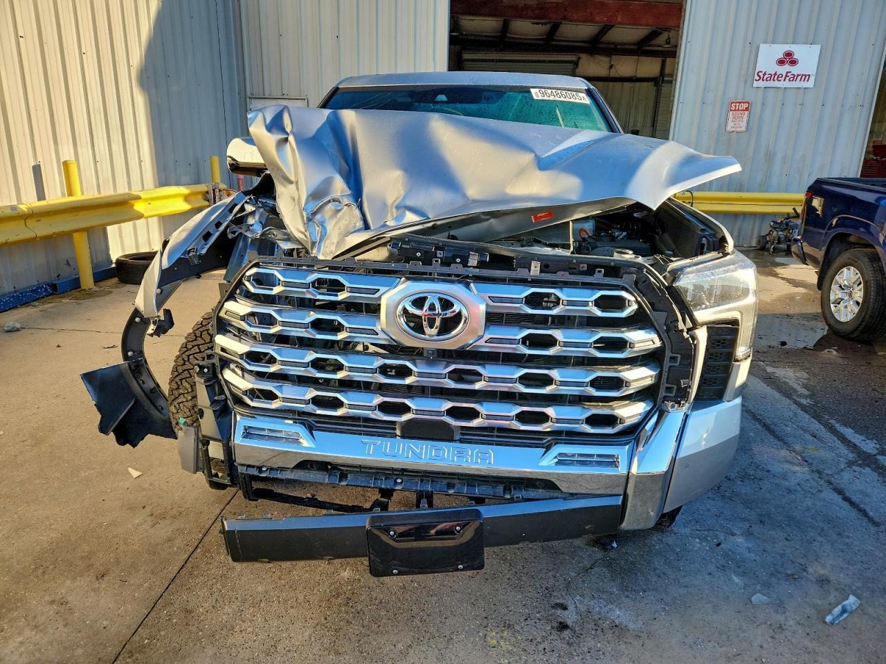 2025 Toyota Tundra Crewmax Platinum - zdjęcie 5