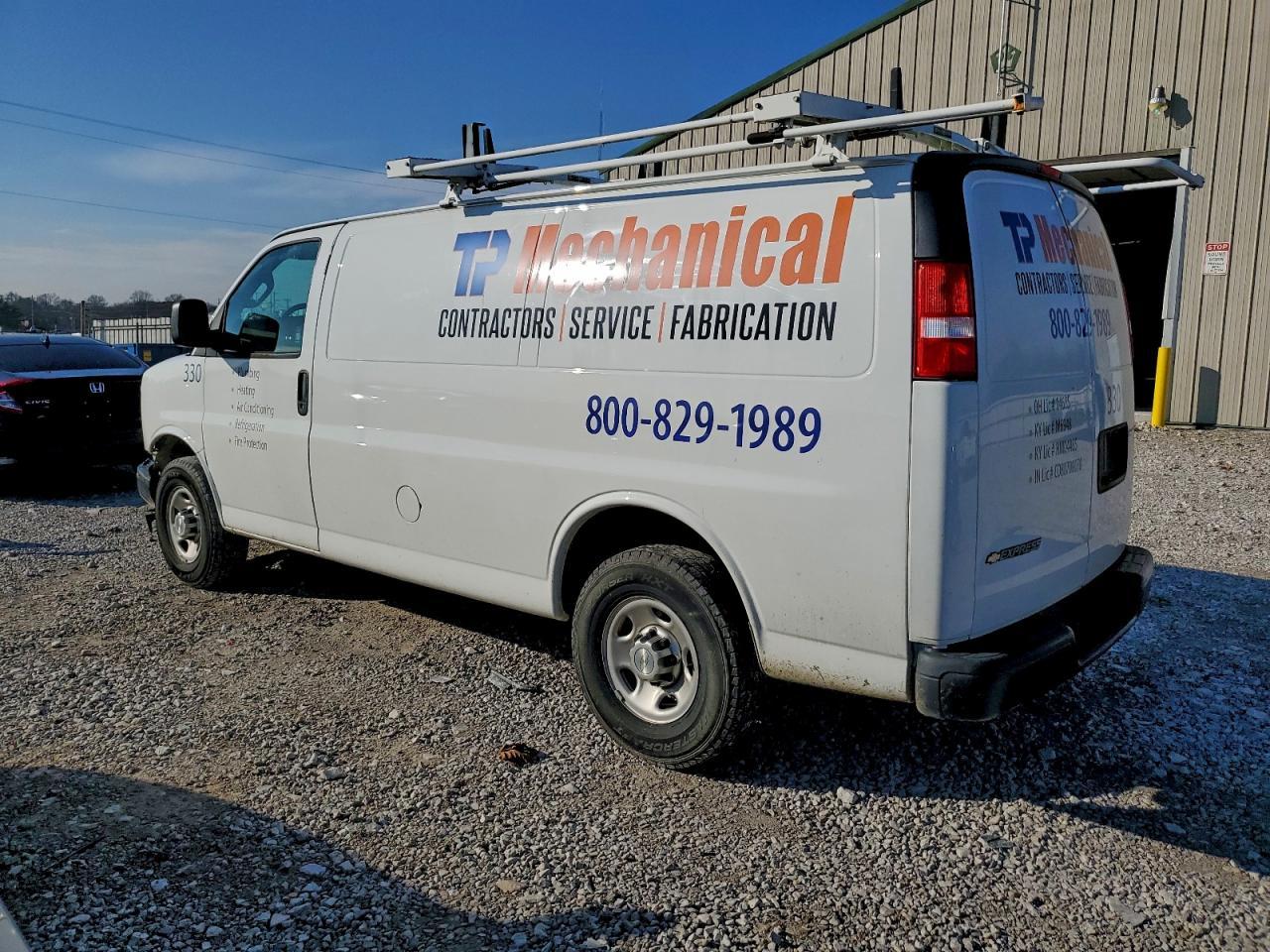 2020 Chevrolet Express G2500 - zdjęcie 2