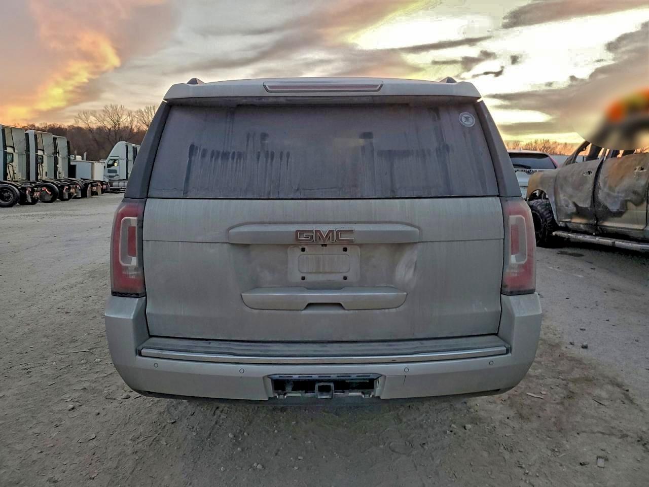 2015 GMC Yukon Xl Denali - zdjęcie 6