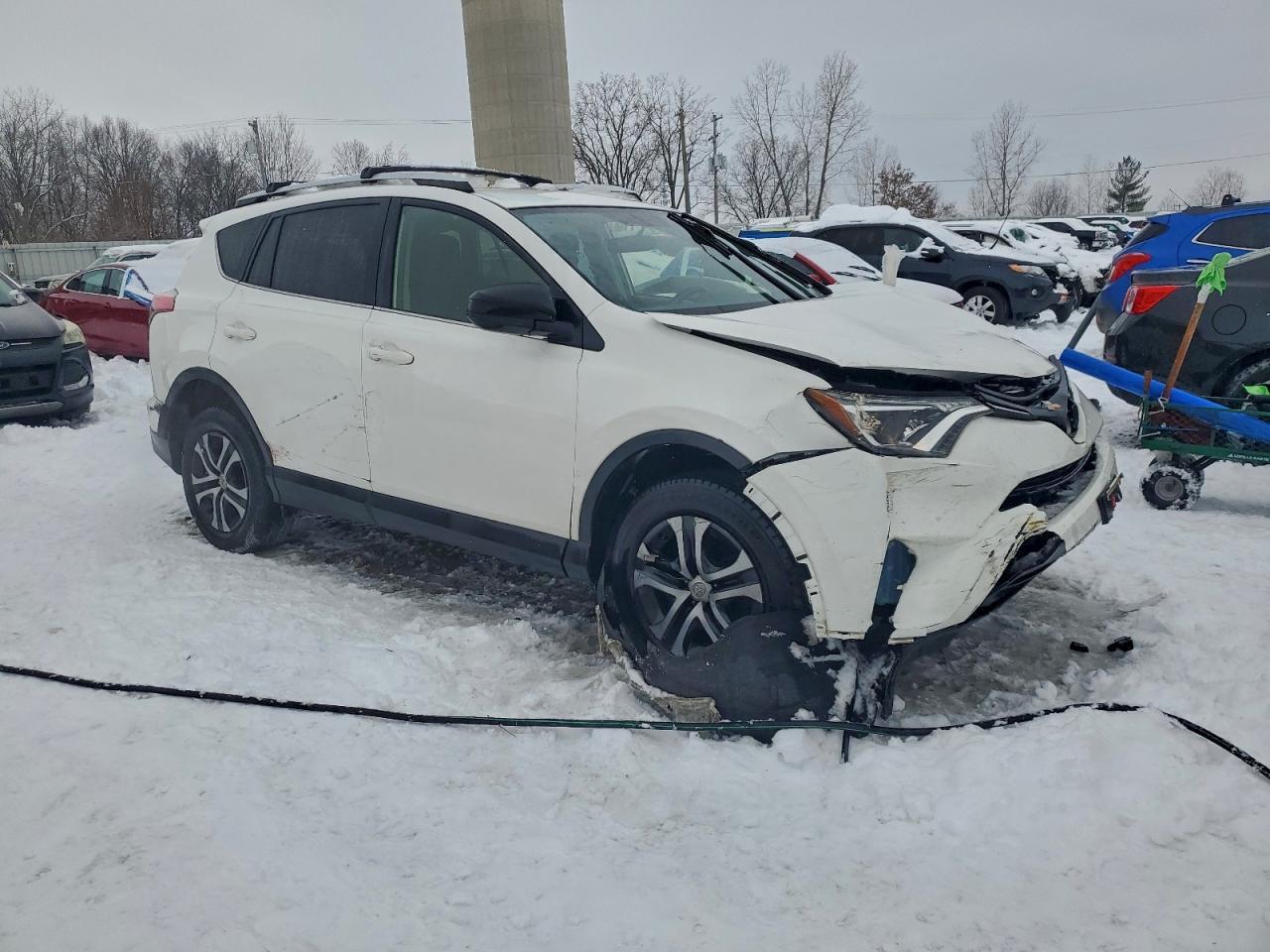 2016 Toyota Rav4 Le - zdjęcie 4