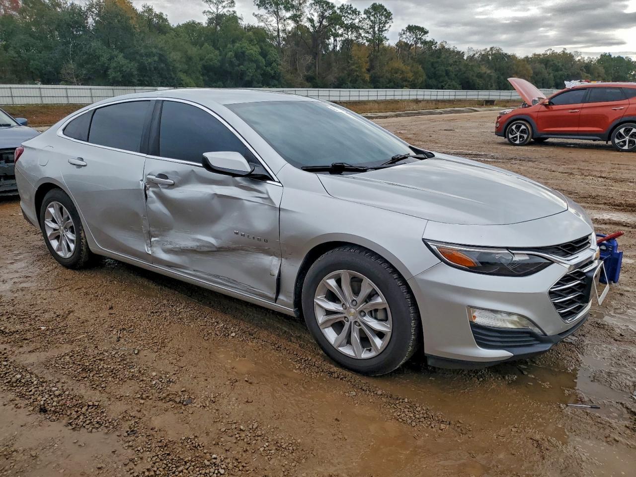 2021 Chevrolet Malibu Lt - zdjęcie 4