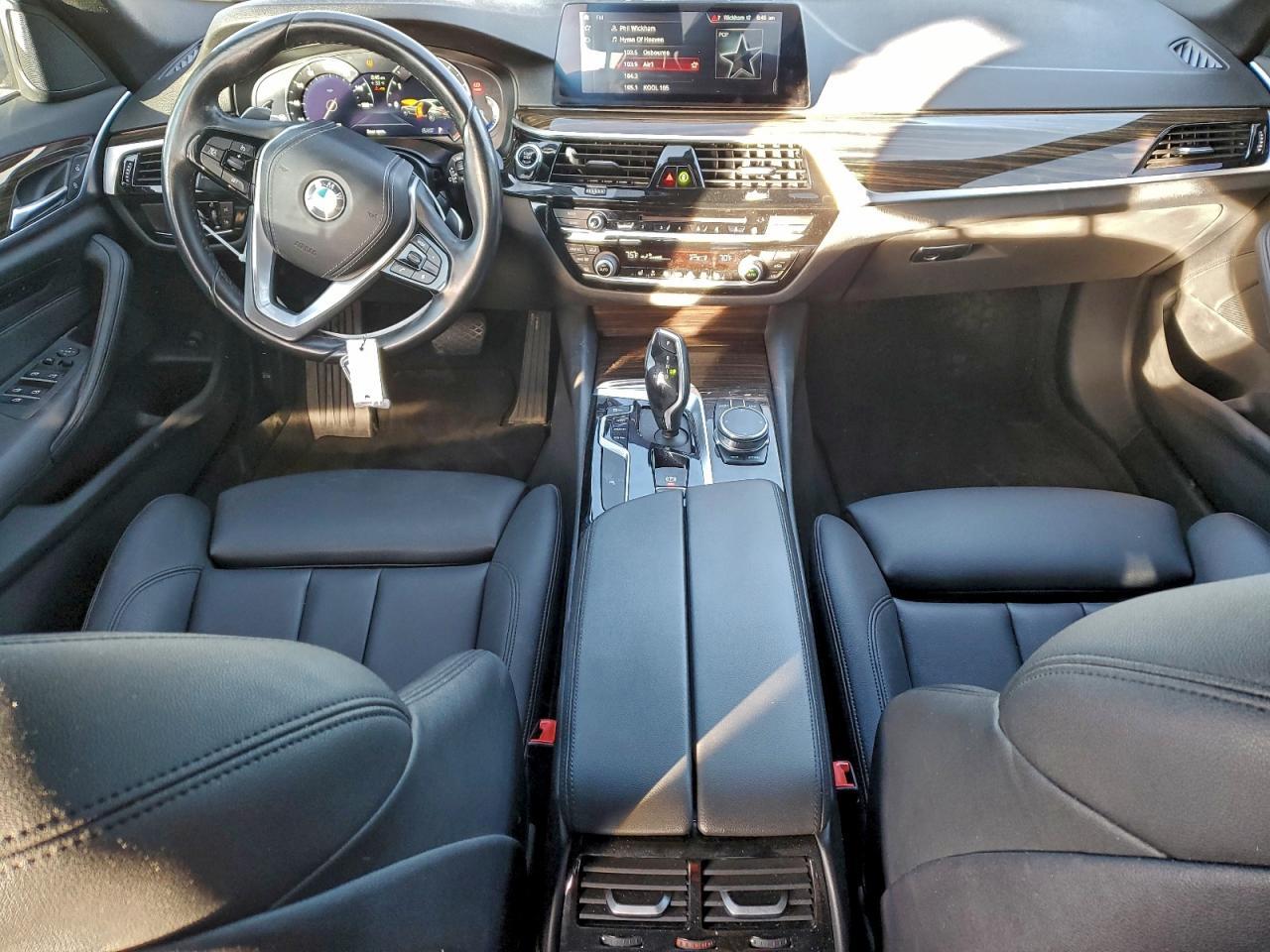 2019 BMW 530 I - zdjęcie 8