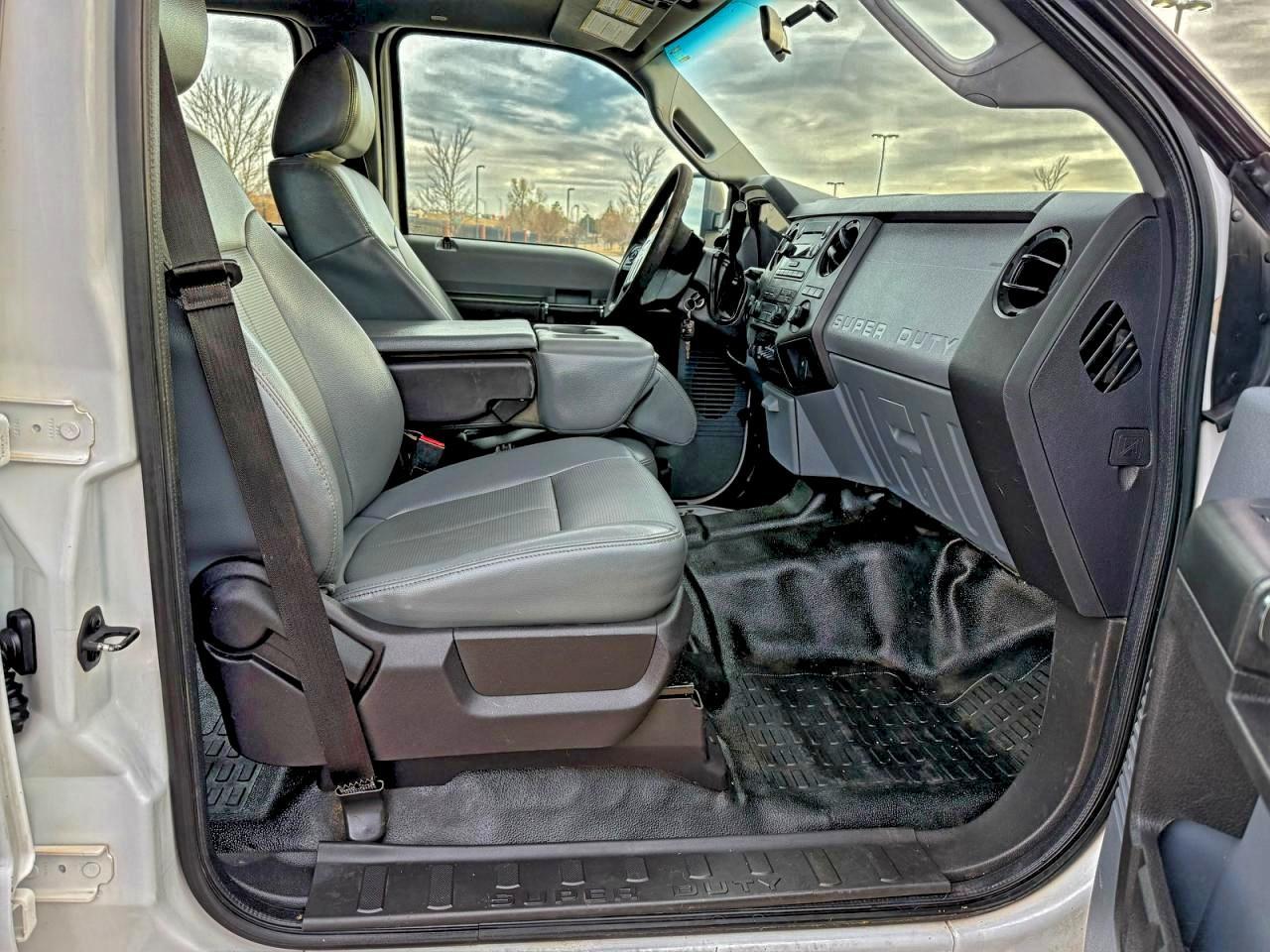 2014 Ford F350 Super Duty - zdjęcie 5