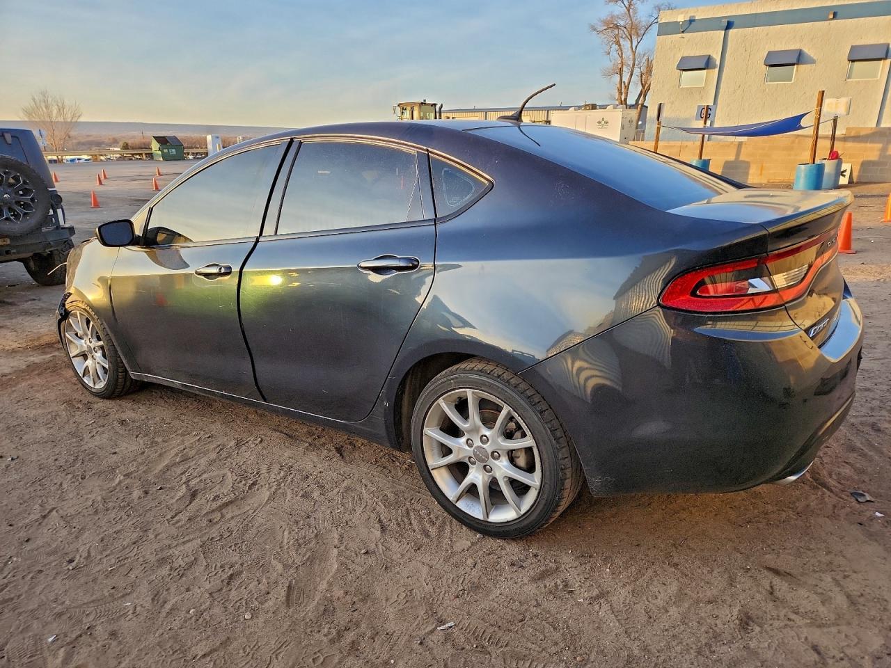 2013 Dodge Dart Sxt - zdjęcie 2