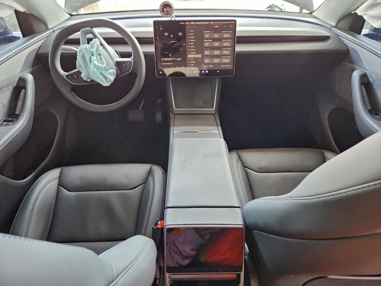 2026 Tesla Model Y - zdjęcie 8