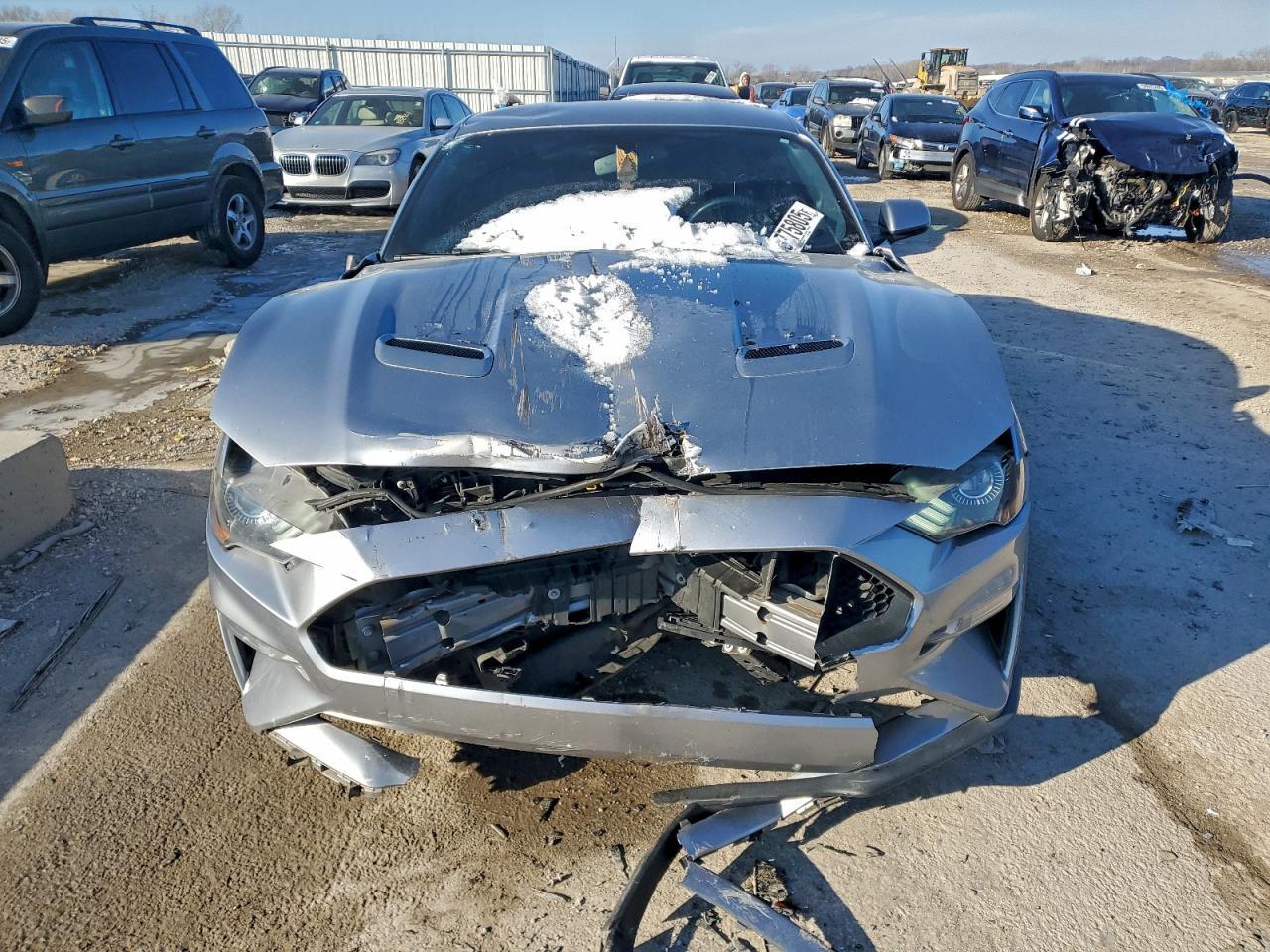 2020 Ford Mustang - zdjęcie 5